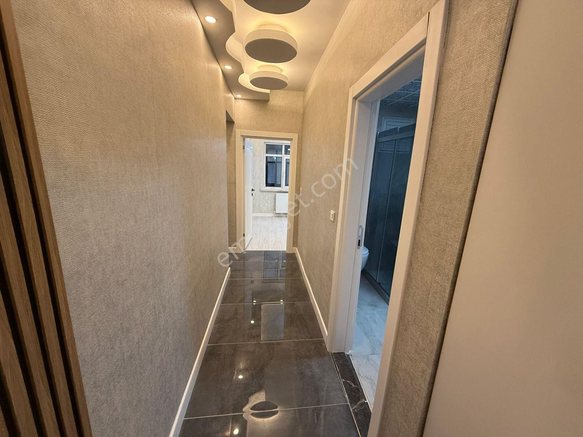 Bilgen Vatan'dan Yakacık'ta Ana Cadde Yakını 1. Kat Ön Cephe 3+1 Megalüks Yapılı Bağımsız Satılık - Görsel 13