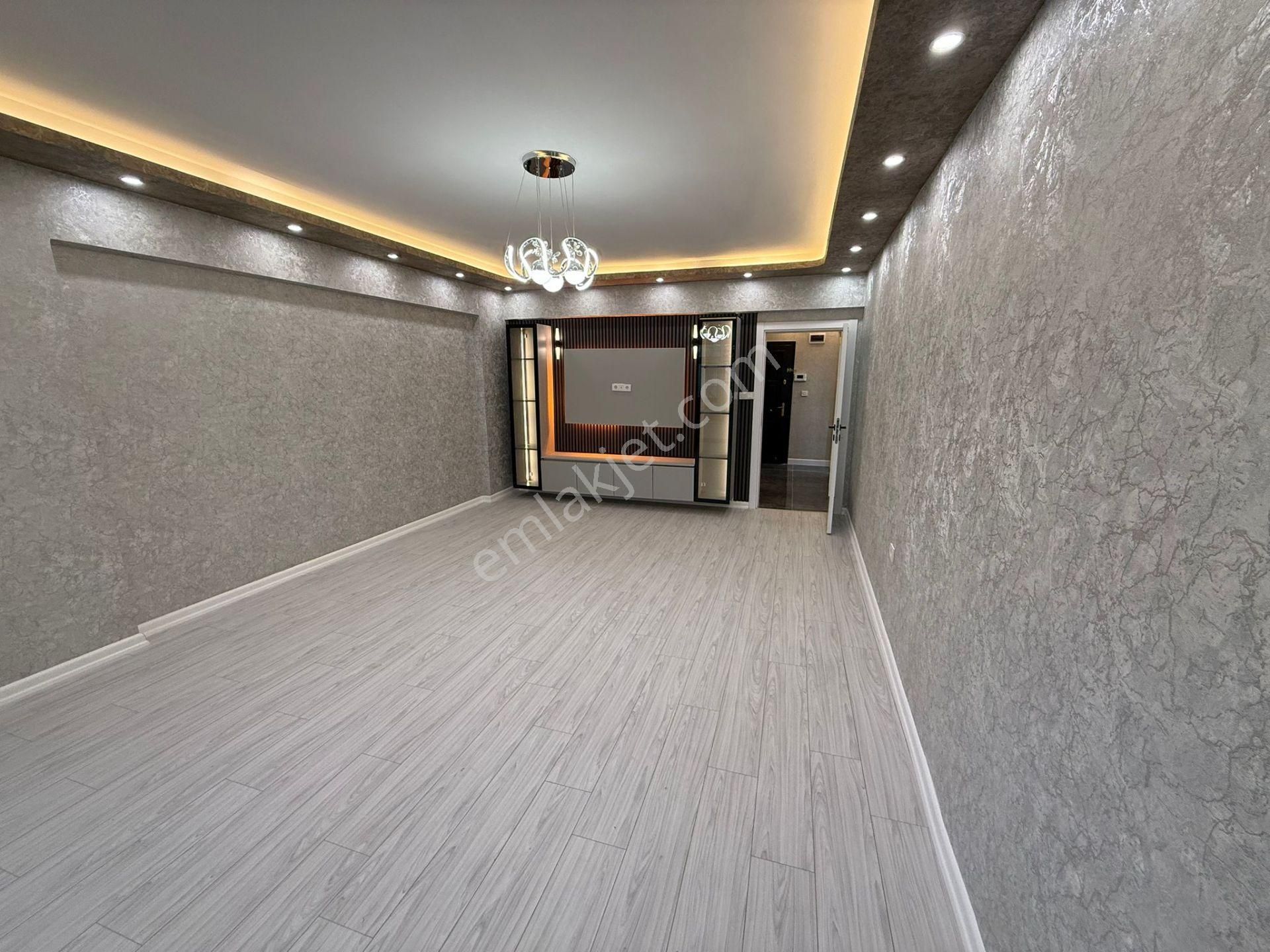 Bilgen Vatan'dan Yakacık'ta Ana Cadde Yakını 1. Kat Ön Cephe 3+1 Megalüks Yapılı Bağımsız Satılık - Görsel 6