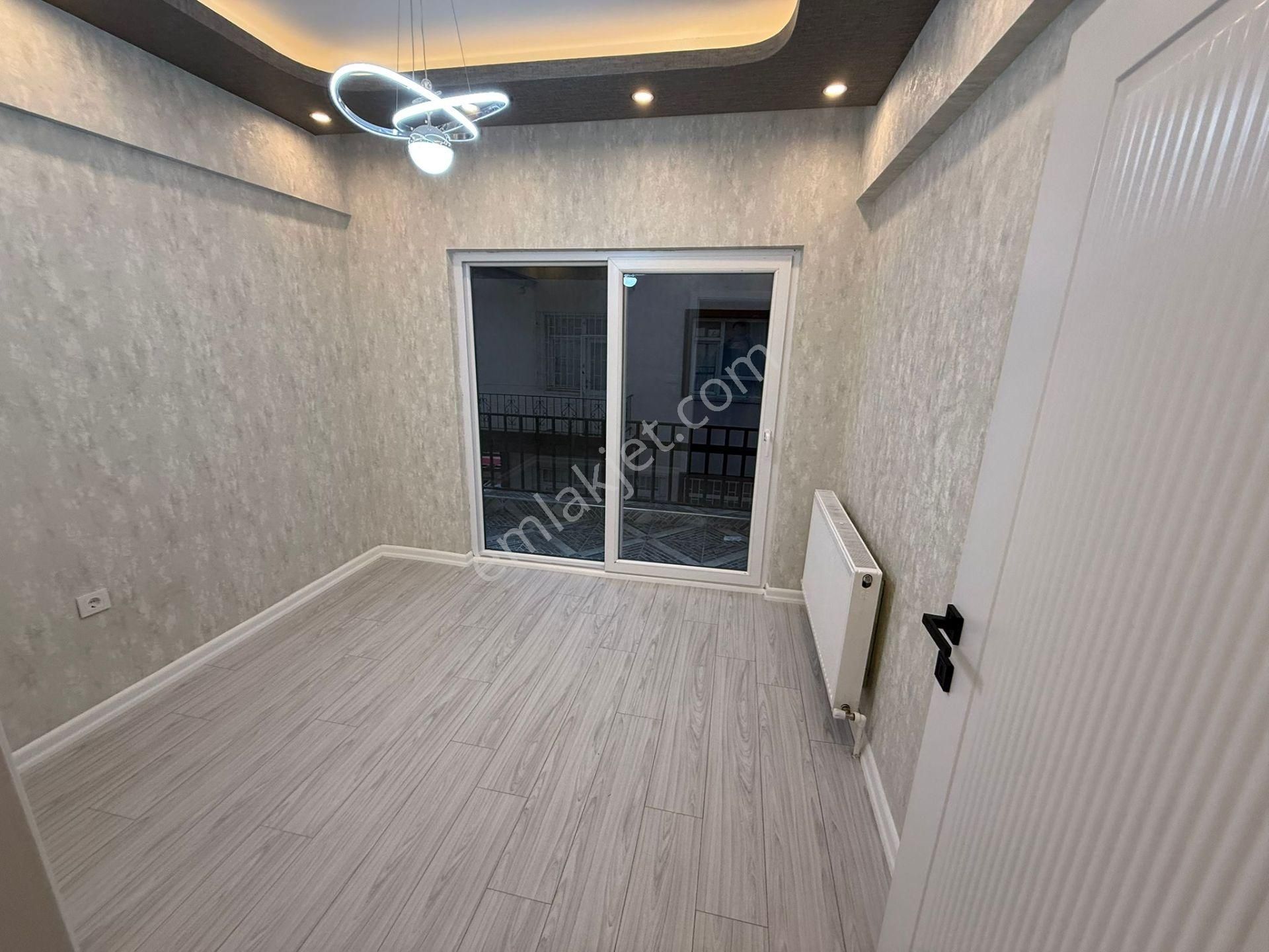 Bilgen Vatan'dan Yakacık'ta Ana Cadde Yakını 1. Kat Ön Cephe 3+1 Megalüks Yapılı Bağımsız Satılık - Görsel 21