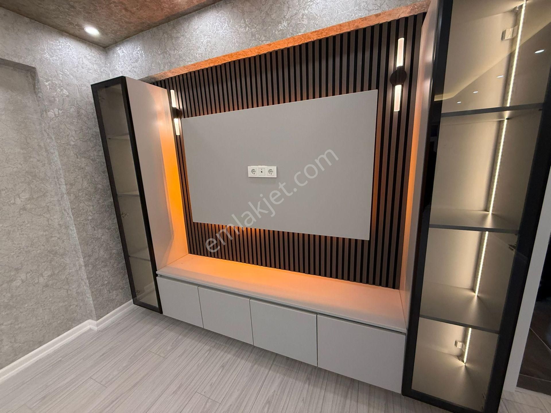 Bilgen Vatan'dan Yakacık'ta Ana Cadde Yakını 1. Kat Ön Cephe 3+1 Megalüks Yapılı Bağımsız Satılık - Görsel 8