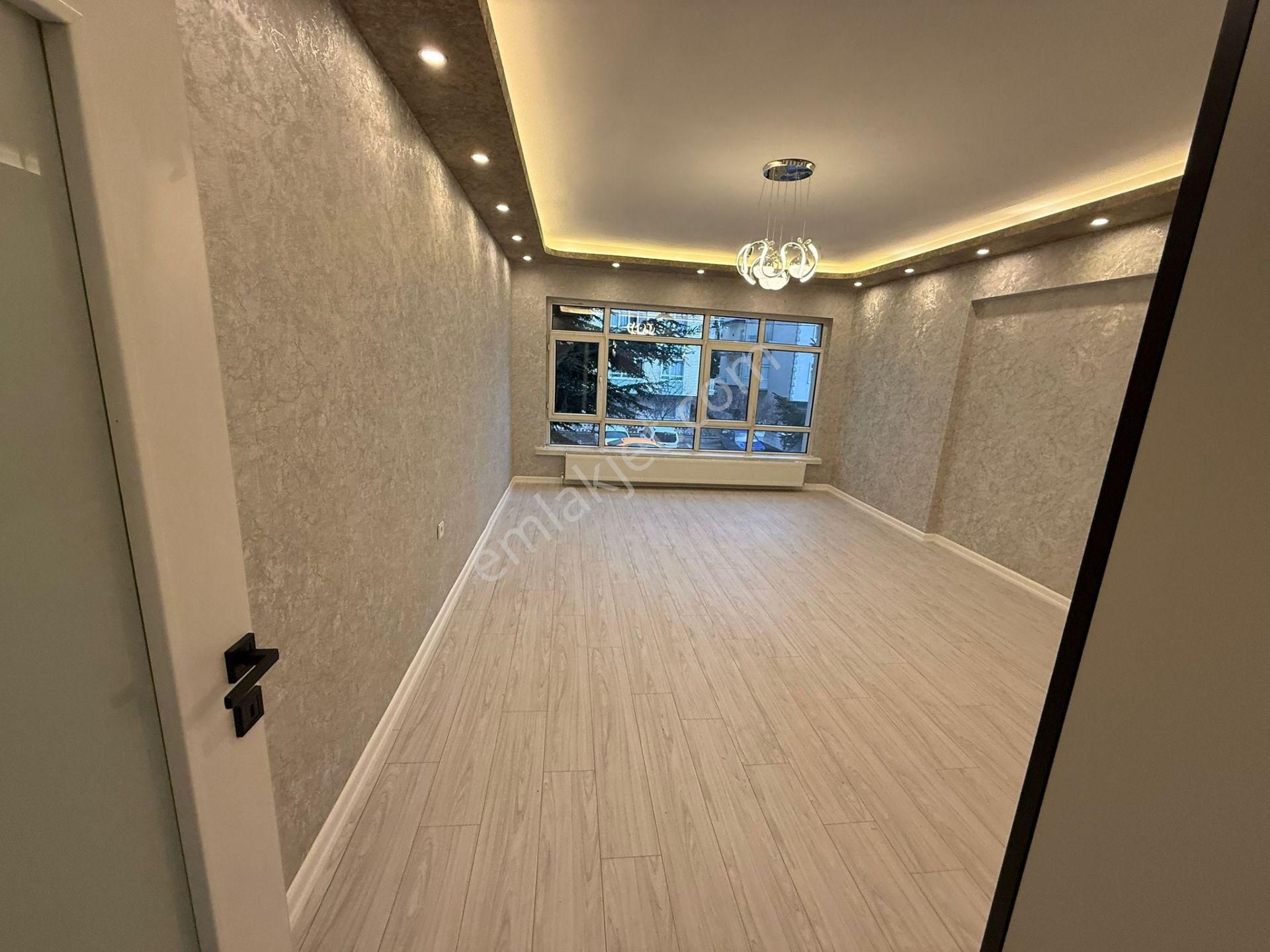 Bilgen Vatan'dan Yakacık'ta Ana Cadde Yakını 1. Kat Ön Cephe 3+1 Megalüks Yapılı Bağımsız Satılık - Görsel 5