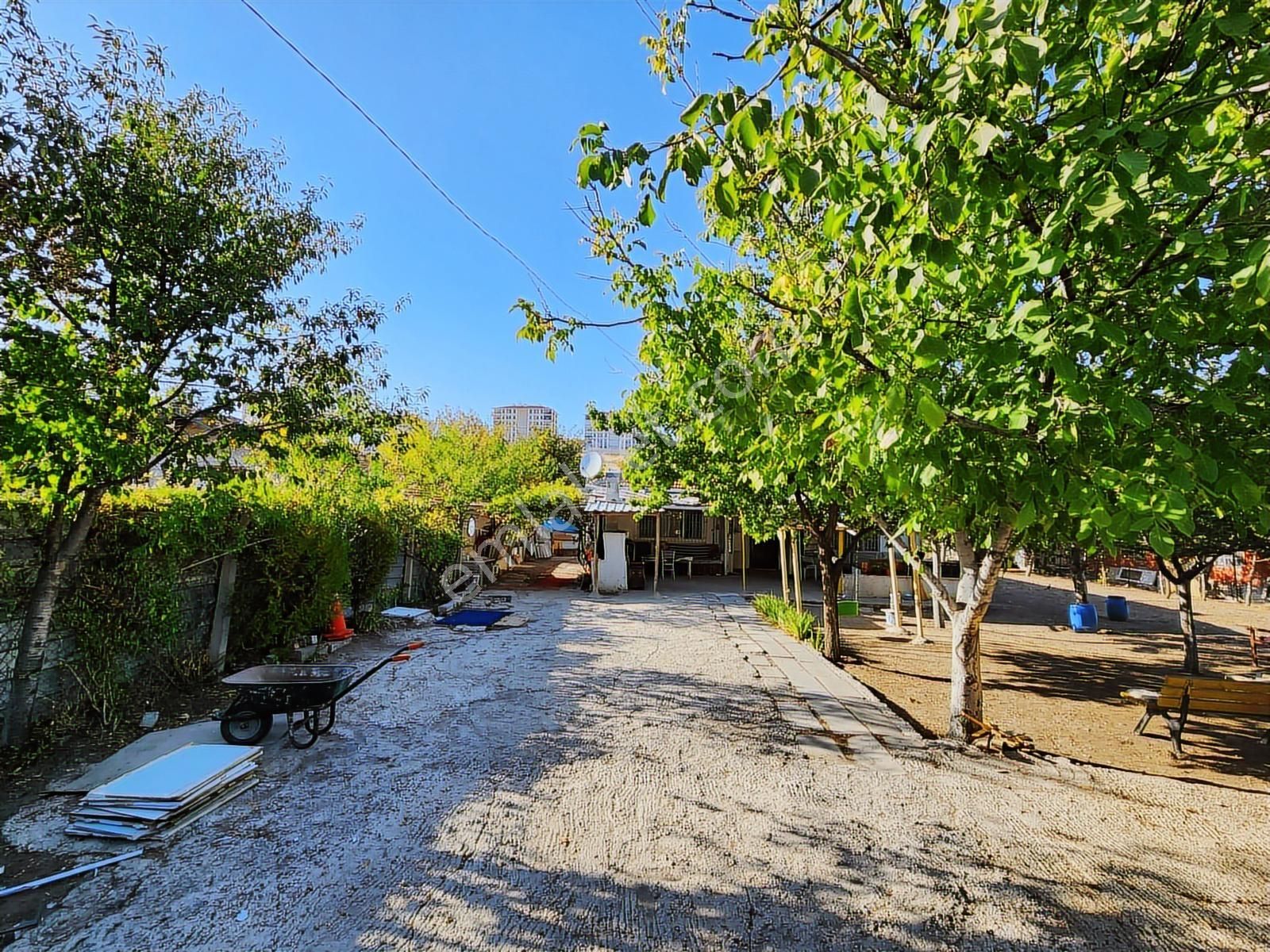 Güler^den Yenimahalle Yakacıkta 3+1 Müstakil(gecekondu) 800m2ars - Görsel 34