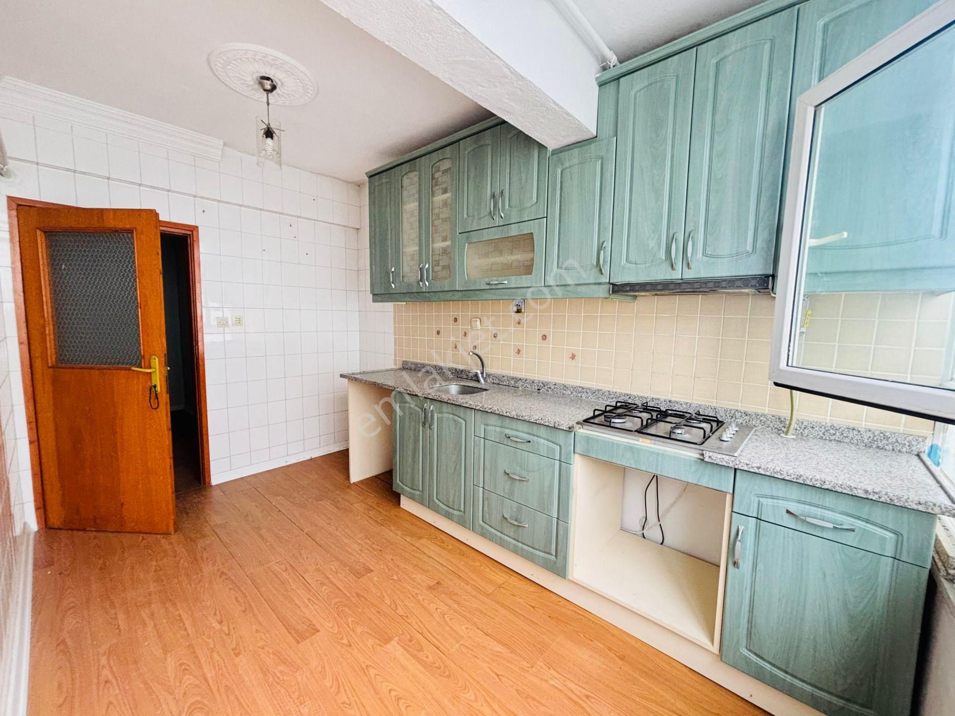 Güven'den Çarşı İçinde Cadde Üstü Okullara Komşu 2+1 Daire - Görsel 11