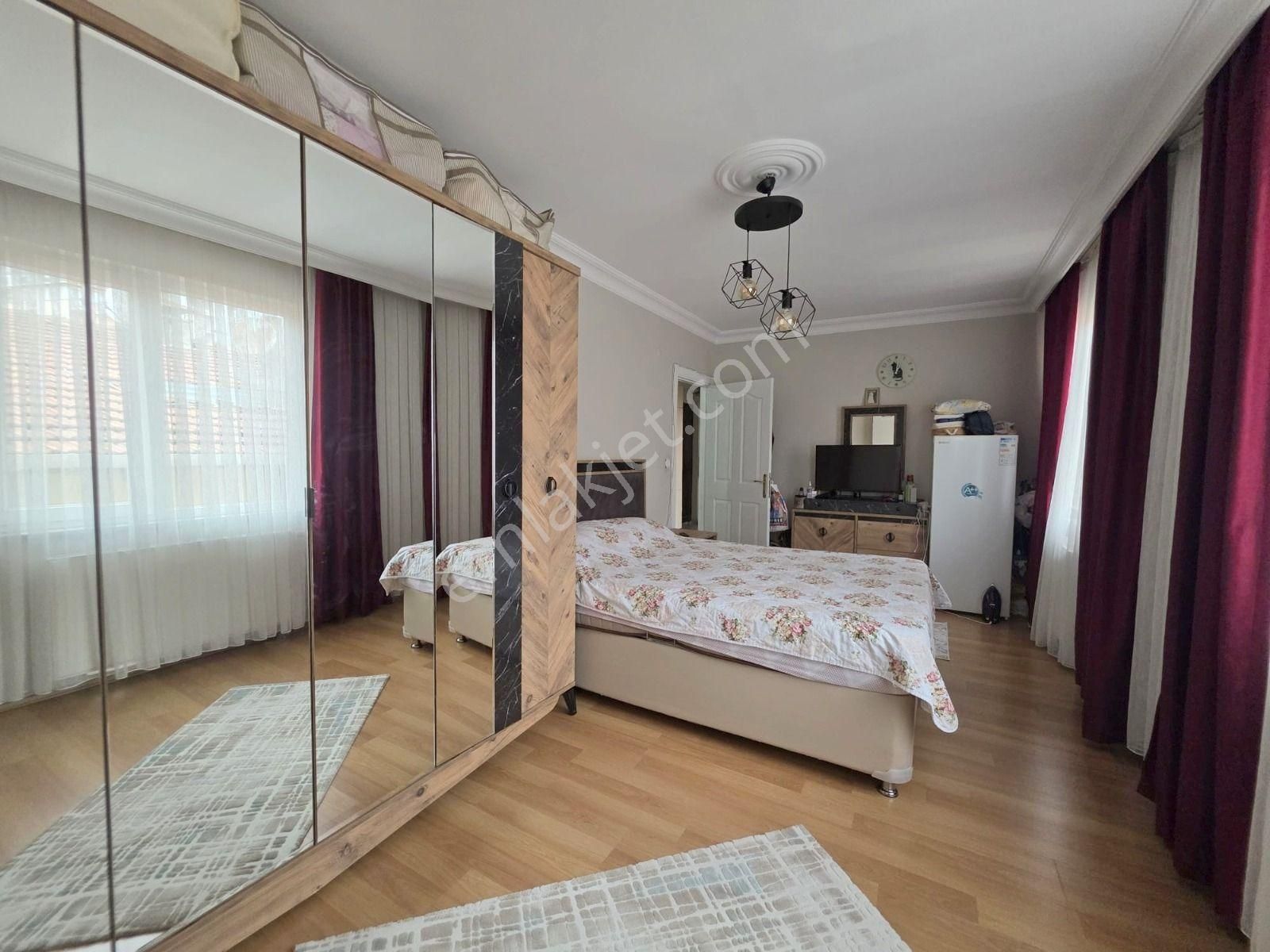 Mertcan'dan Erenler Cad.üzerinde Metroya 8dk İskanlı Dubleks 3+2 - Görsel 15