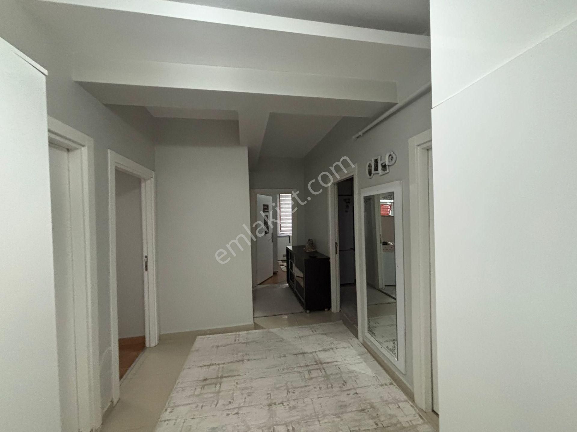 Bağcılar Öğretmen Okulları Arkasında Satılık Masrafsız 2+1 Büyük Tip Daire - Görsel 5