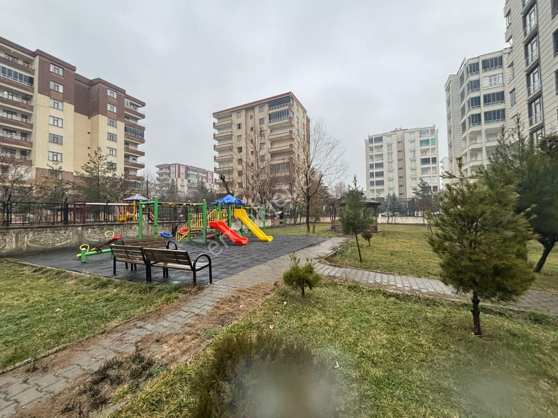 Bağcılar Öğretmen Okulları Arkasında Satılık Masrafsız 2+1 Büyük Tip Daire - Görsel 18