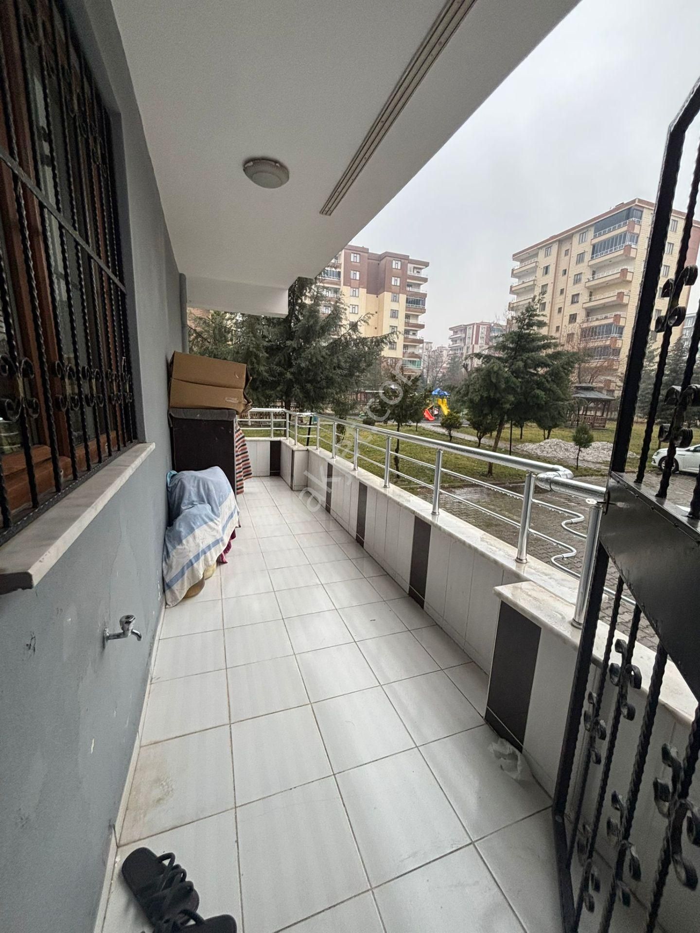 Bağcılar Öğretmen Okulları Arkasında Satılık Masrafsız 2+1 Büyük Tip Daire - Görsel 22