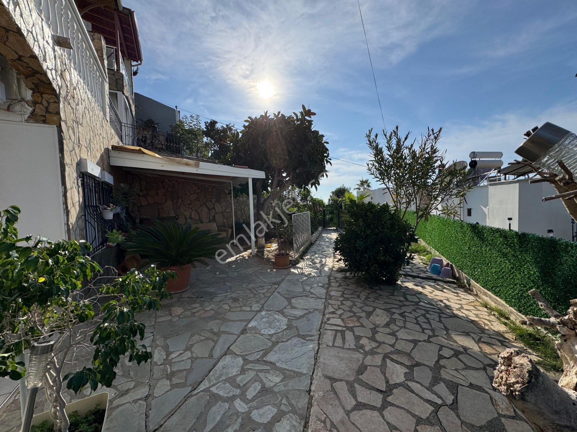 Alanya Kargıcak Da 3+1 Full Şehir Manzaralı Lüks Villa - Görsel 4