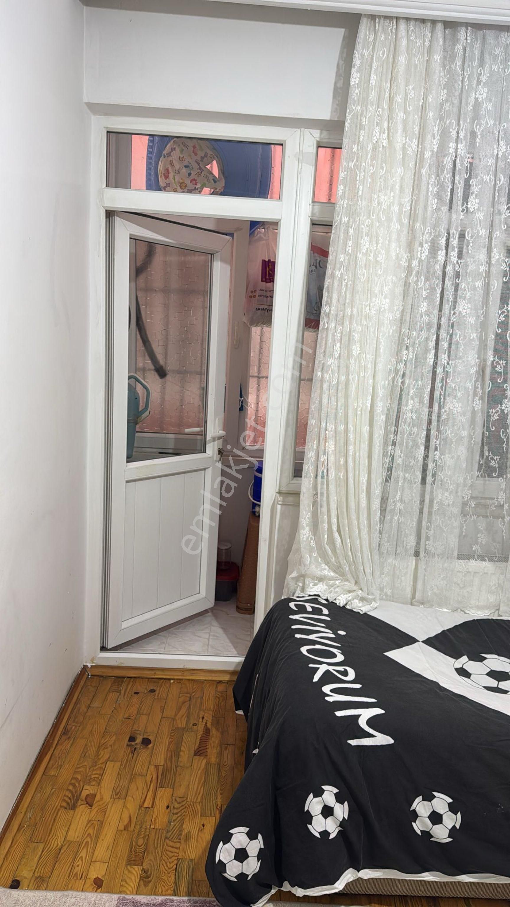 Furkan Emlaktan Hançerli Mah. 2+1 1.kat 110m2 Çift Balkonlu Asansörlü Caddeye Cephe Fırsat Daire - Görsel 15