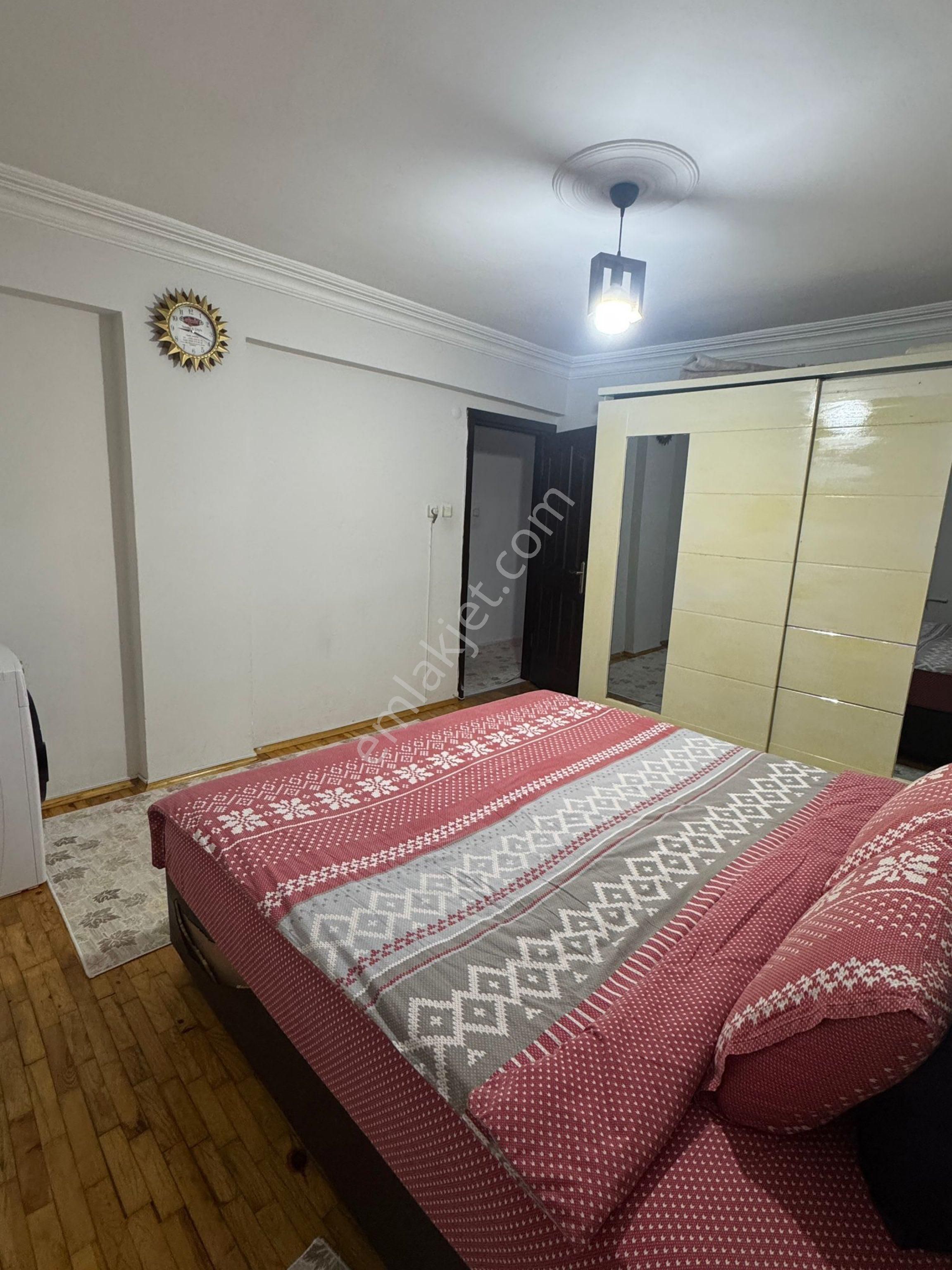 Furkan Emlaktan Hançerli Mah. 2+1 1.kat 110m2 Çift Balkonlu Asansörlü Caddeye Cephe Fırsat Daire - Görsel 9