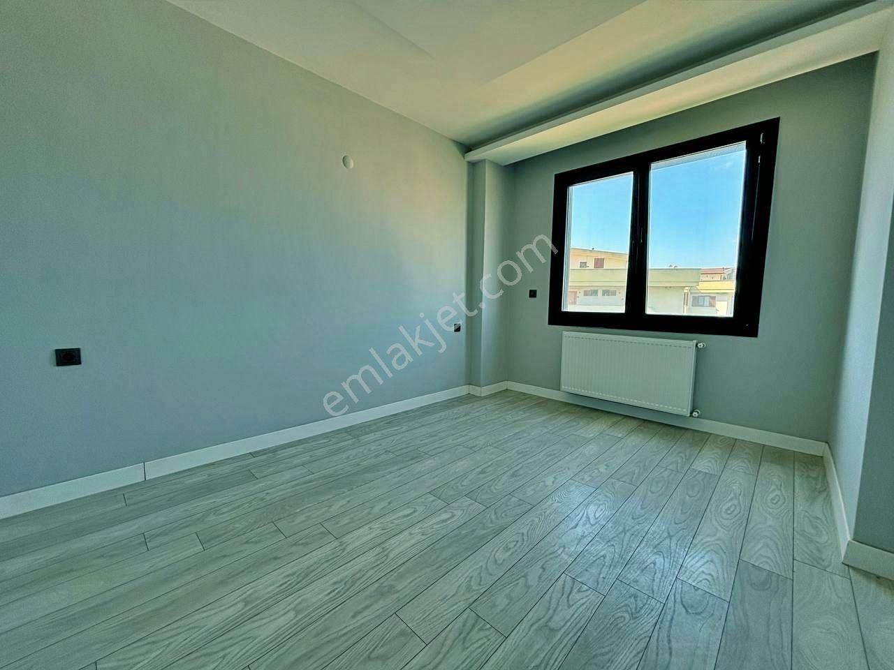 Uytundan Pelitköyde Denize Sıfır Havuzlu Sitede 2+1 Son Dubleks - Görsel 5