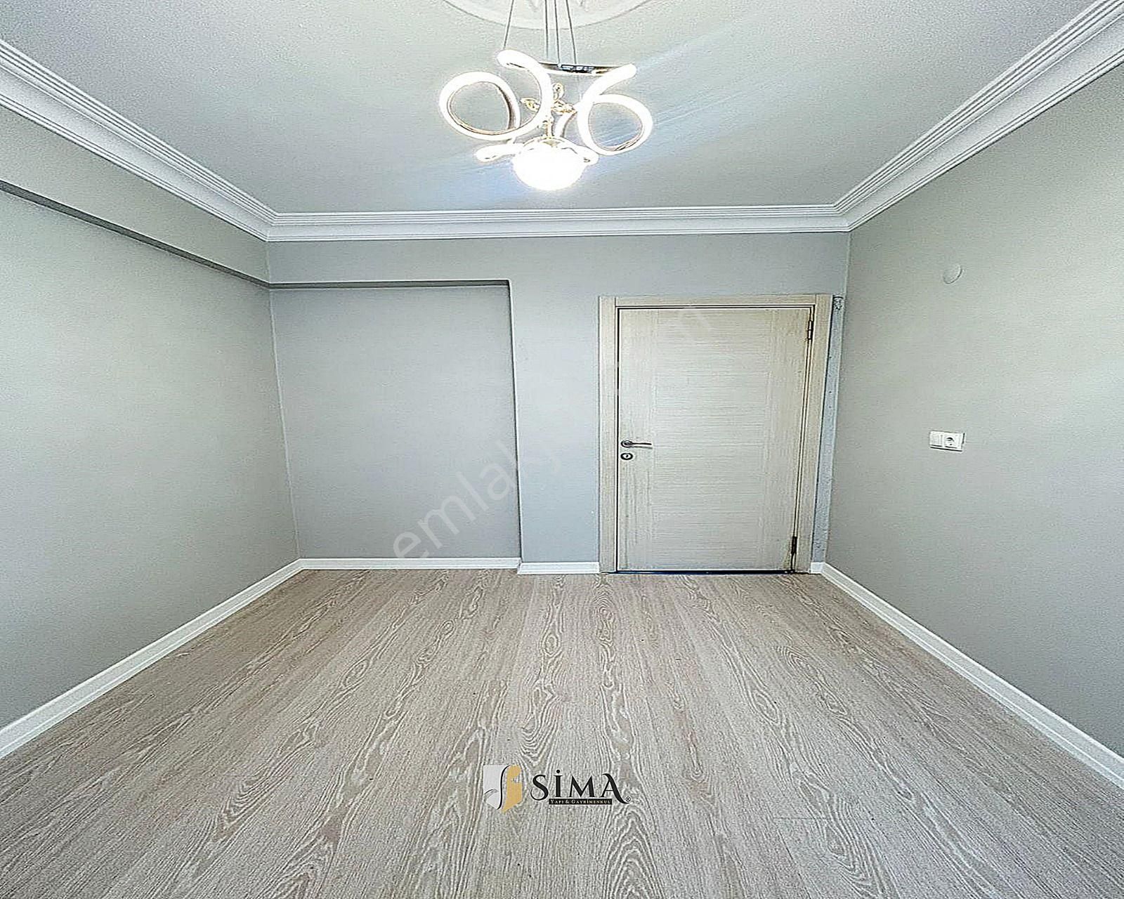 Cadde Üzeri Metrobüse 5dk! Aile Binasında Balkonlu Arakat Daire - Görsel 9