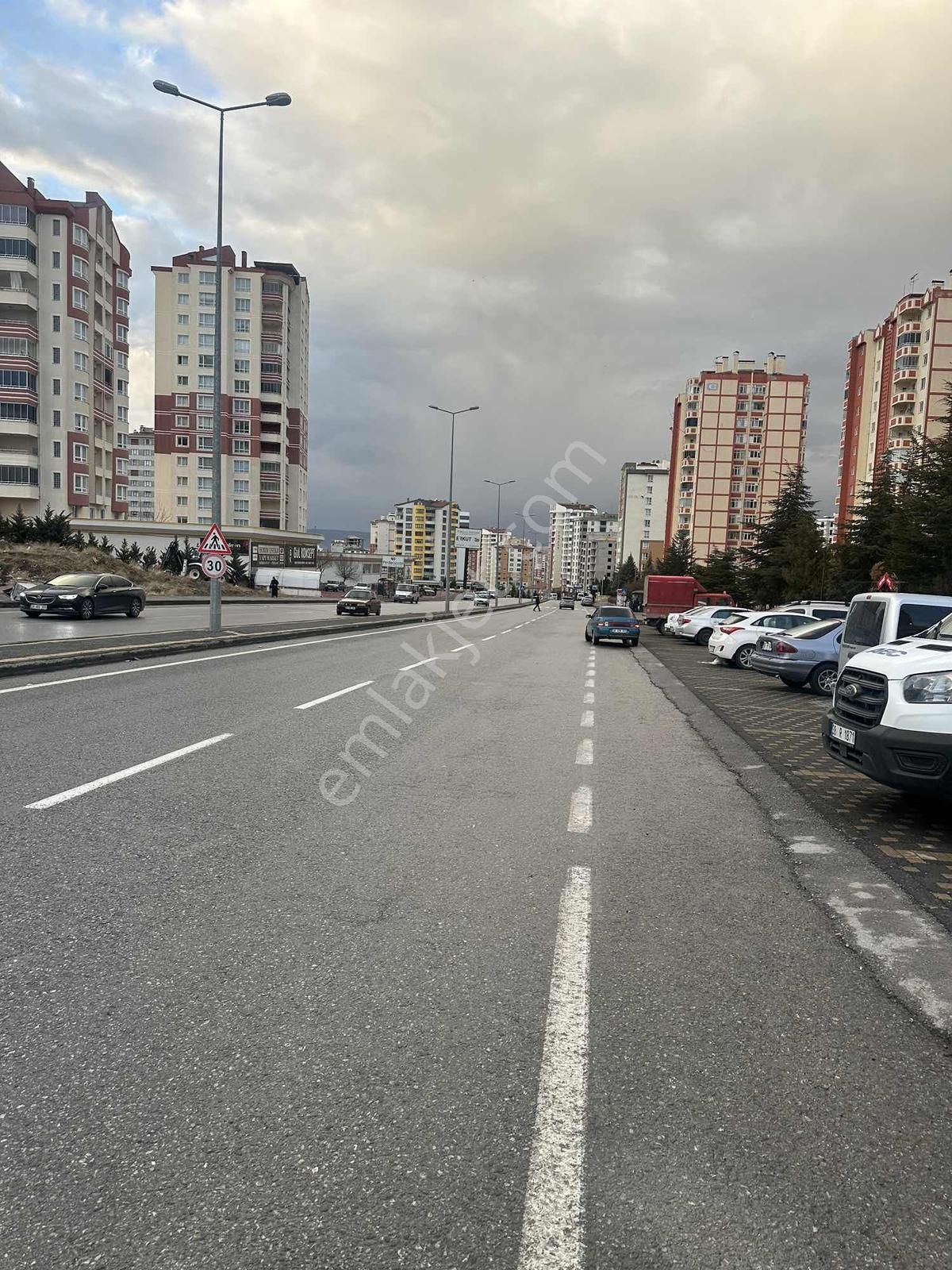 Serkent Eras Sitesi'nde Bulunan 3 + 1 Kiralık Daire Fırsatı - Görsel 9