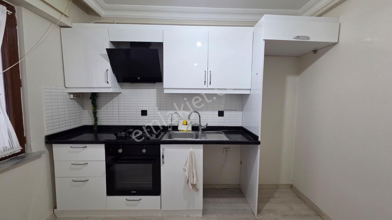 Kırklareli Merkez Karakaş Mah. Masrafsız 2+1 Ara Kat