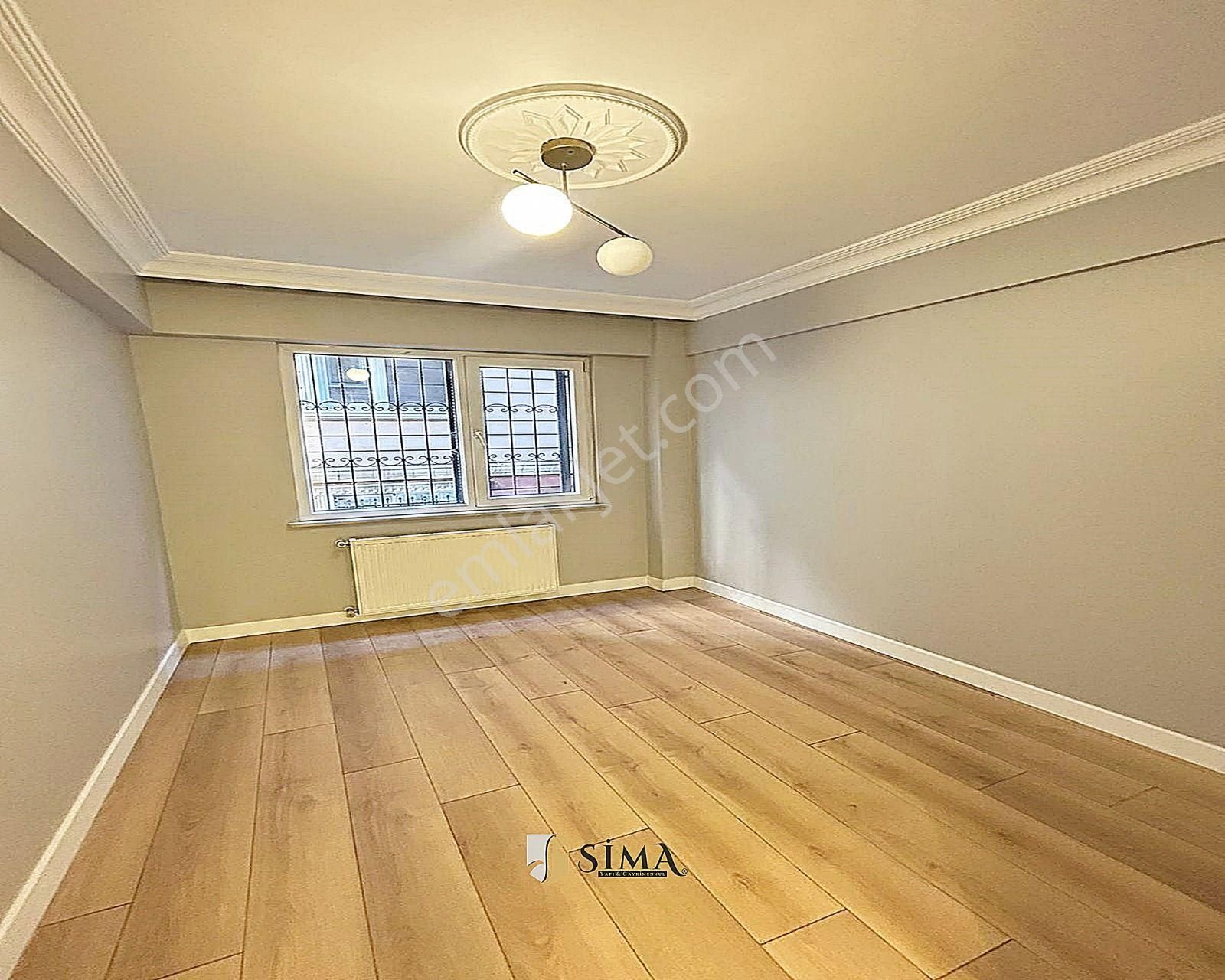 Metrobüse Yakın Merkezi Konumda Dekorlu 2+1 Daire - Görsel 24