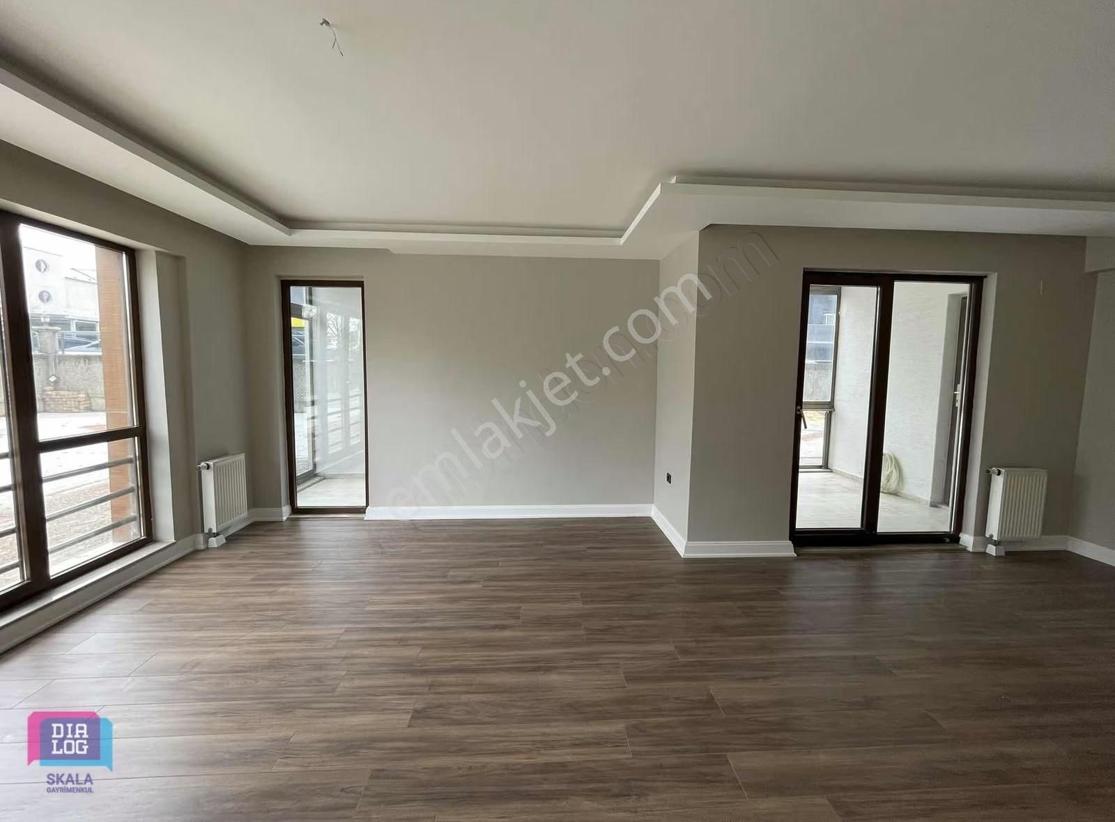 Dialog Skaladan İçi Full Yenilenmiş Ertuğrulda Satılık 3+1 Daire