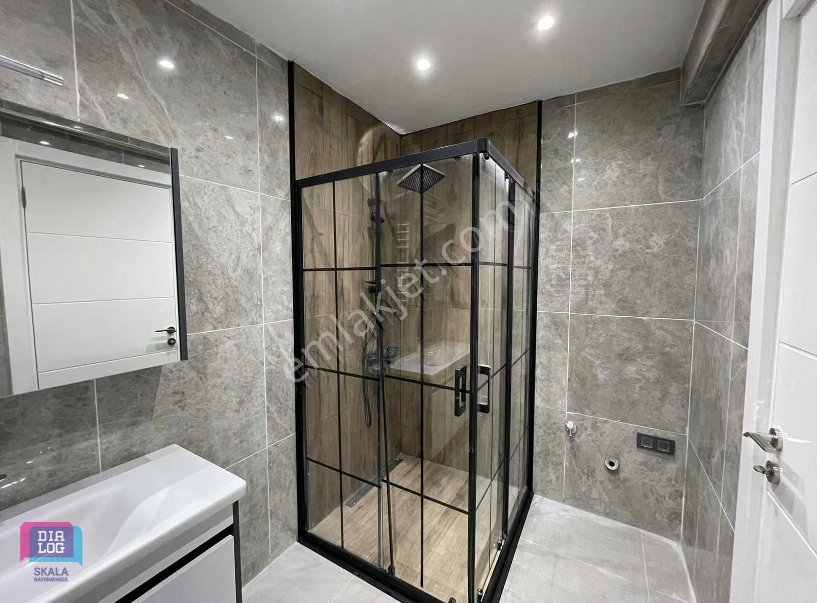 Dialog Skaladan İçi Full Yenilenmiş Ertuğrulda Satılık 3+1 Daire - Görsel 8