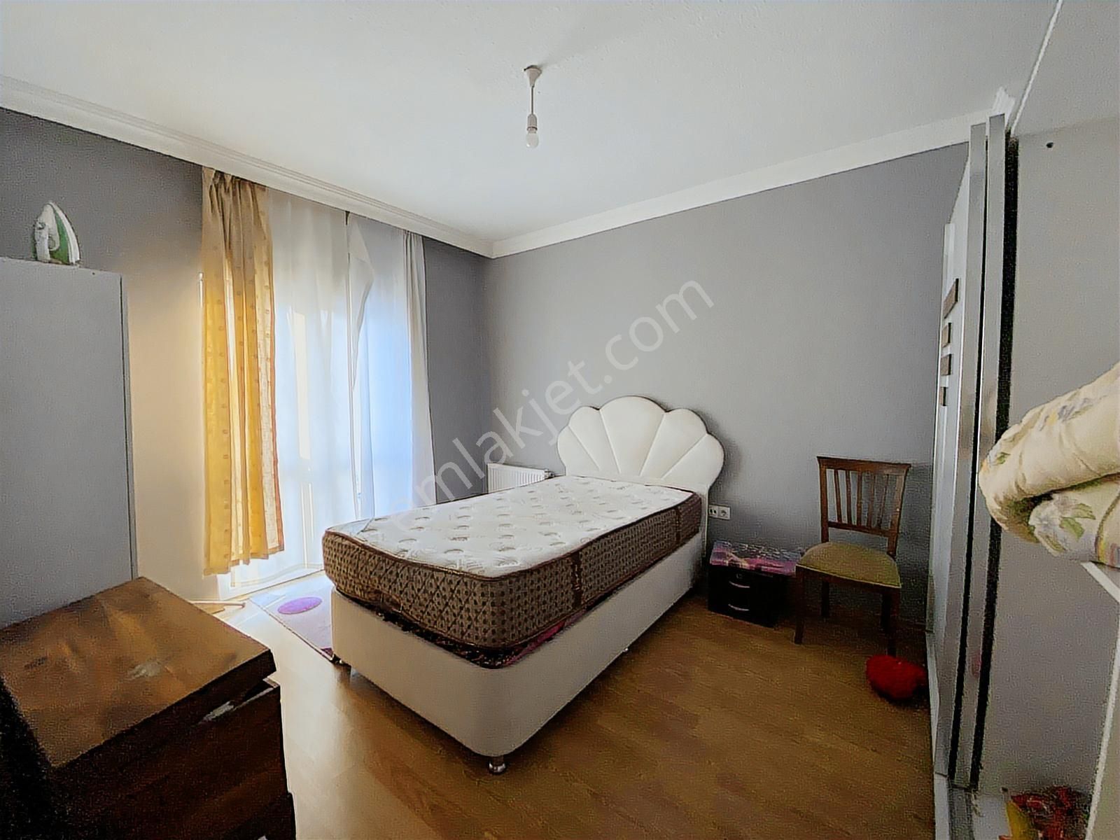 Altınevler'de, 2+1, Balkonlu, 4. Katta Eşyalı Satılık Daire! - Görsel 5