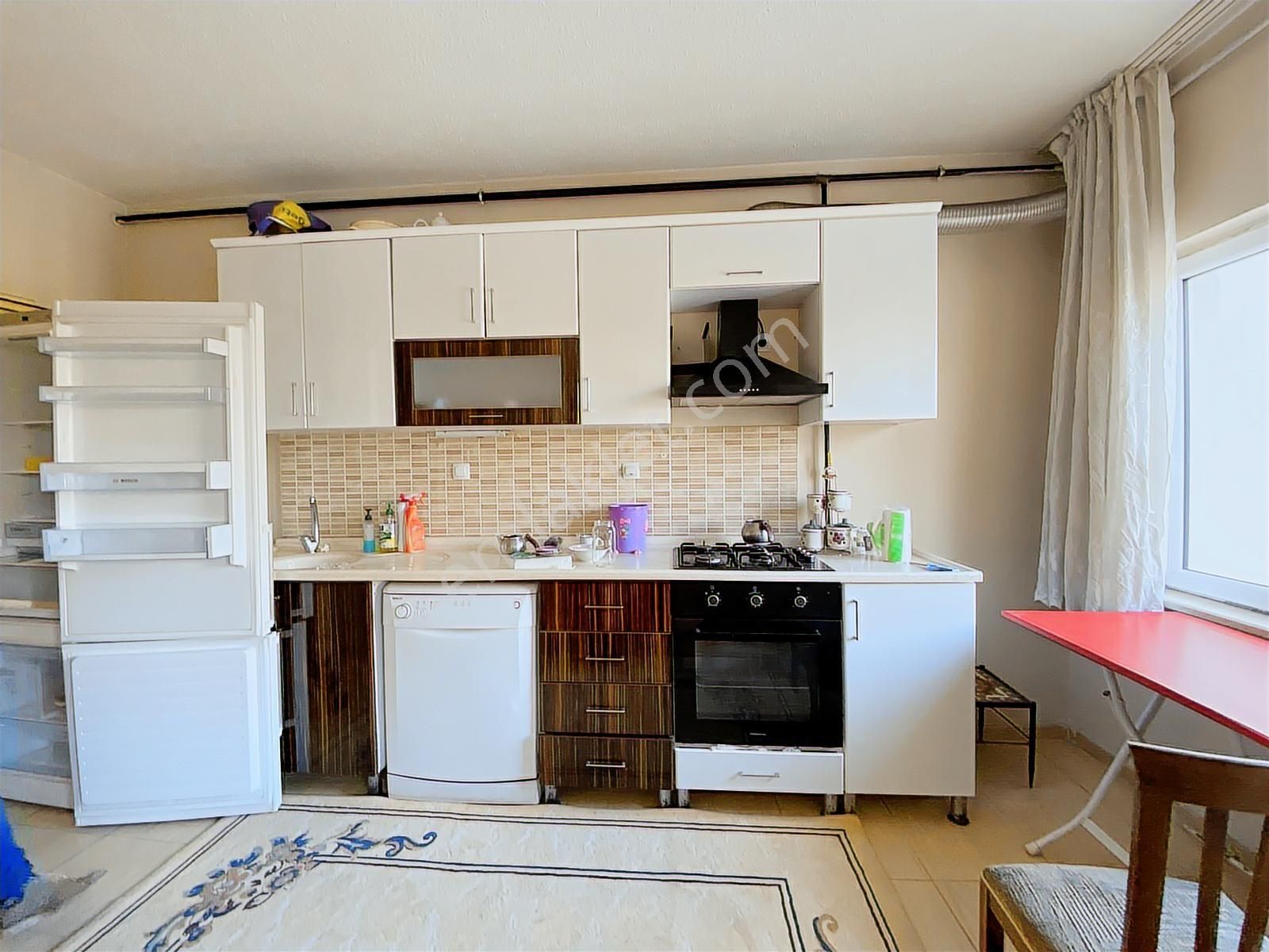 Altınevler'de, 2+1, Balkonlu, 4. Katta Eşyalı Satılık Daire! - Görsel 6