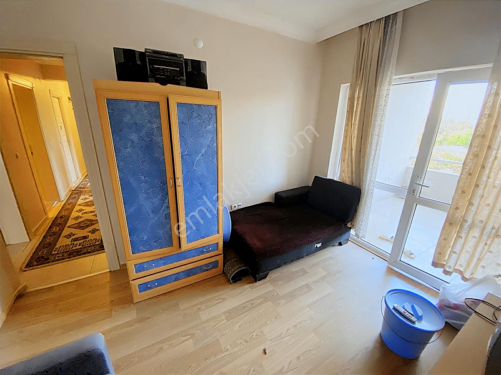 Altınevler'de, 2+1, Balkonlu, 4. Katta Eşyalı Satılık Daire! - Görsel 3