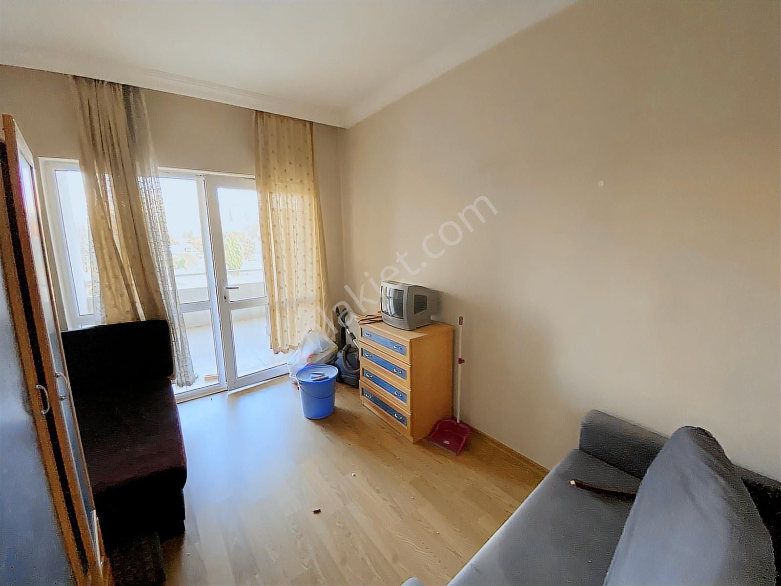 Altınevler'de, 2+1, Balkonlu, 4. Katta Eşyalı Satılık Daire! - Görsel 2