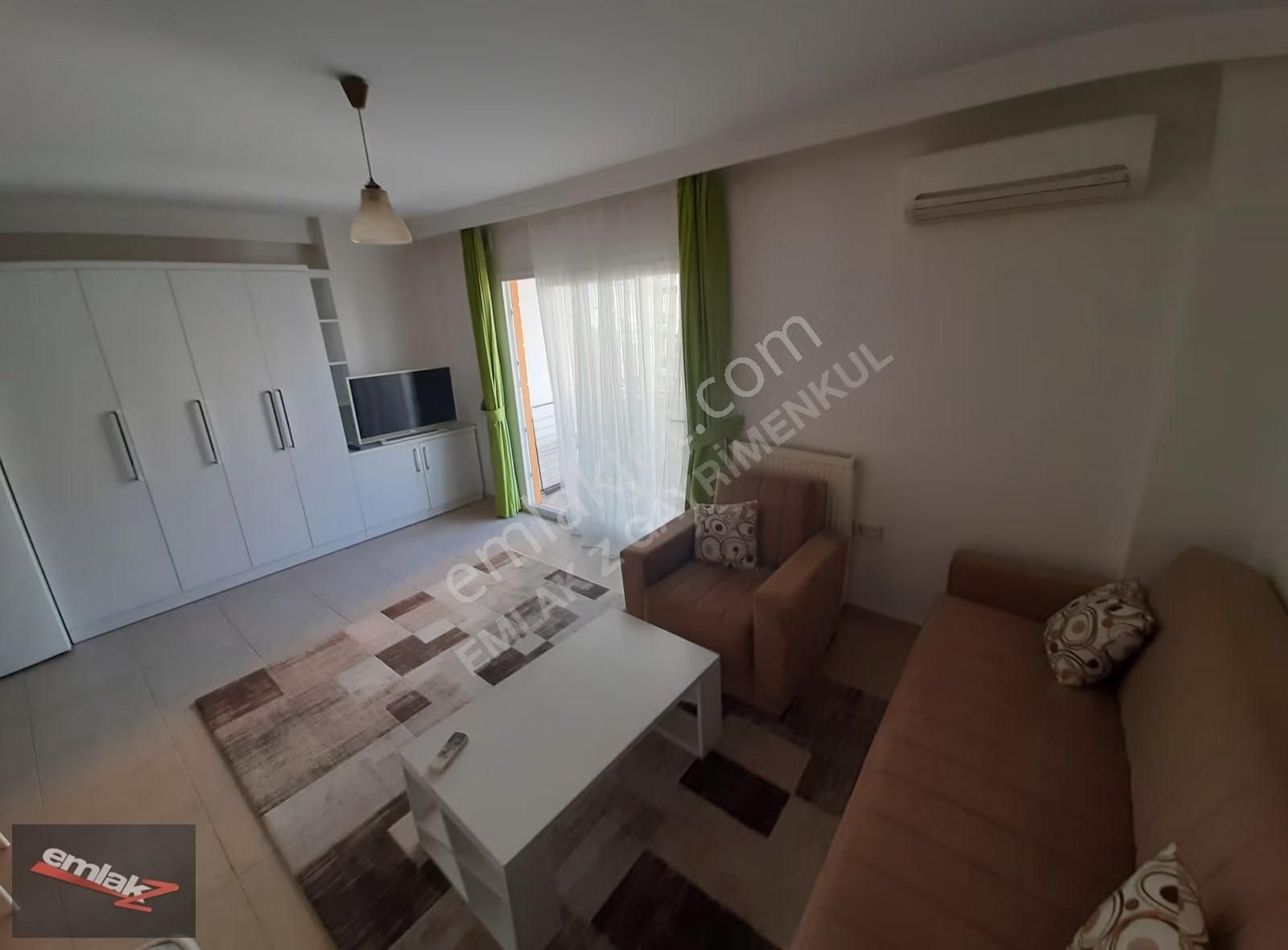 Emlak Z 'den 乂 Üniversite Cad. 乂 Ful Eşyalı 乂site İçi 乂 1+0