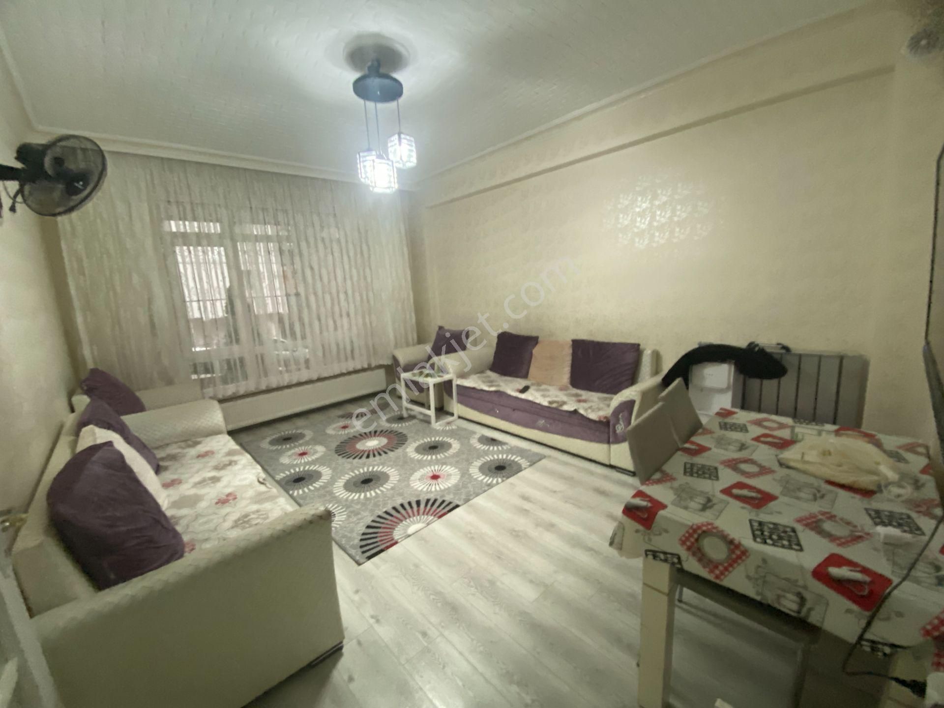 Alsancak Da Geniş Balkonlu Ön Cephe Masrafsız 115 M2 3+1 - Görsel 4