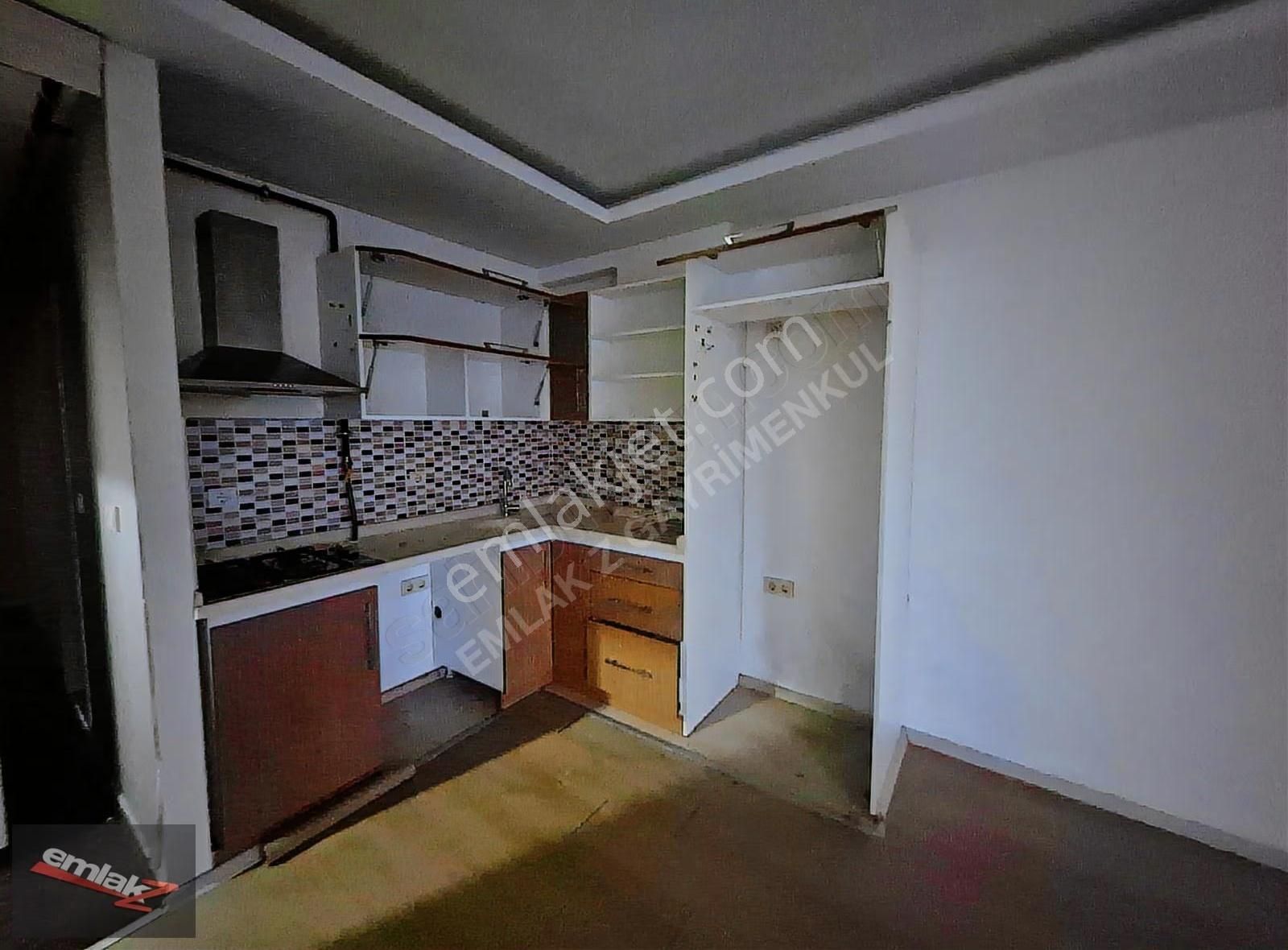Emlak Z Den ⫸güvenevler Mah. Doğalgazlı乂forum Civarı 2+1 Kiralık