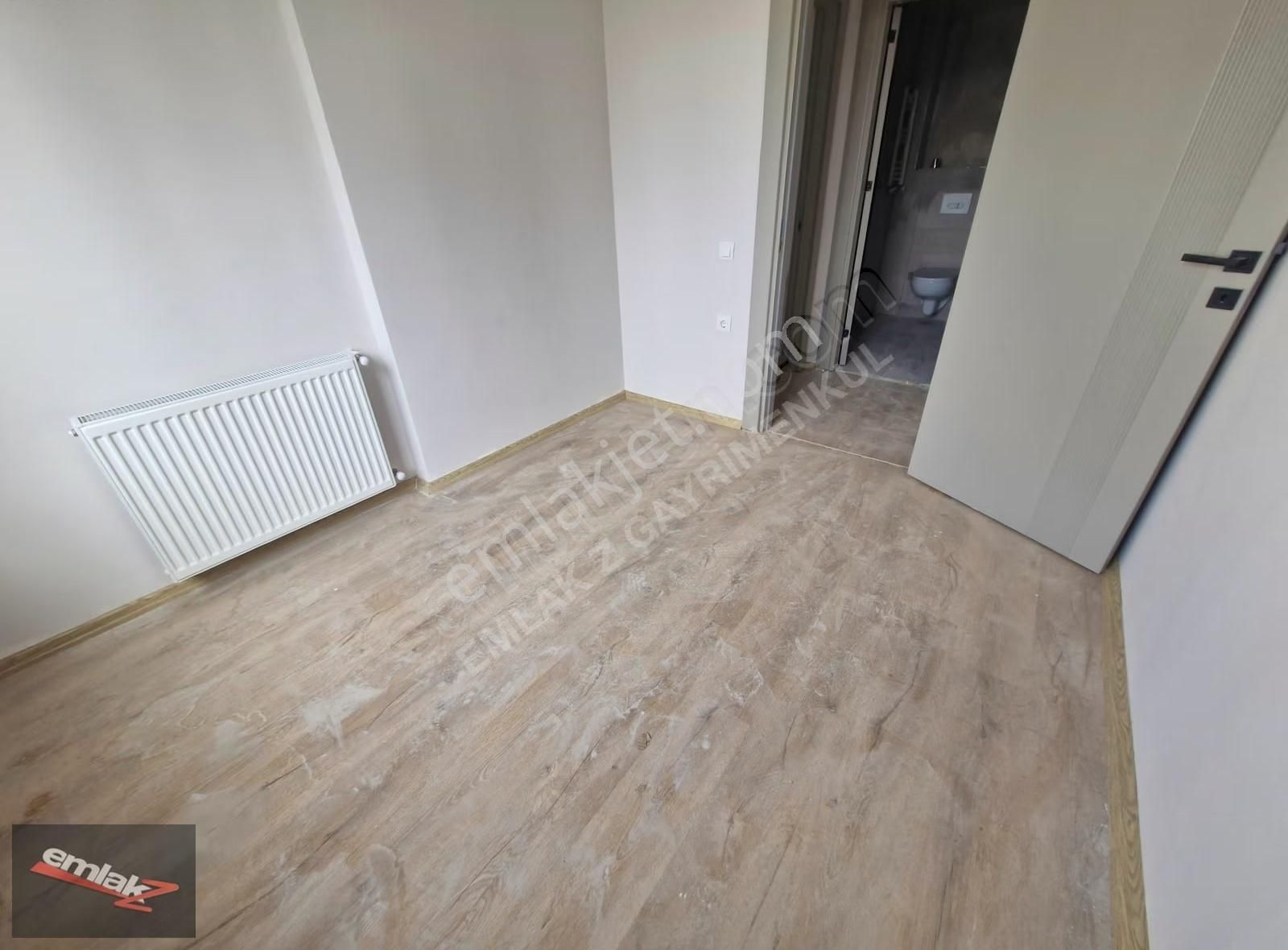 Emlak Z'den 乂 Akdeniz Mahallesin'de 乂site İçerisinde Kiralık 2+1 - Görsel 7