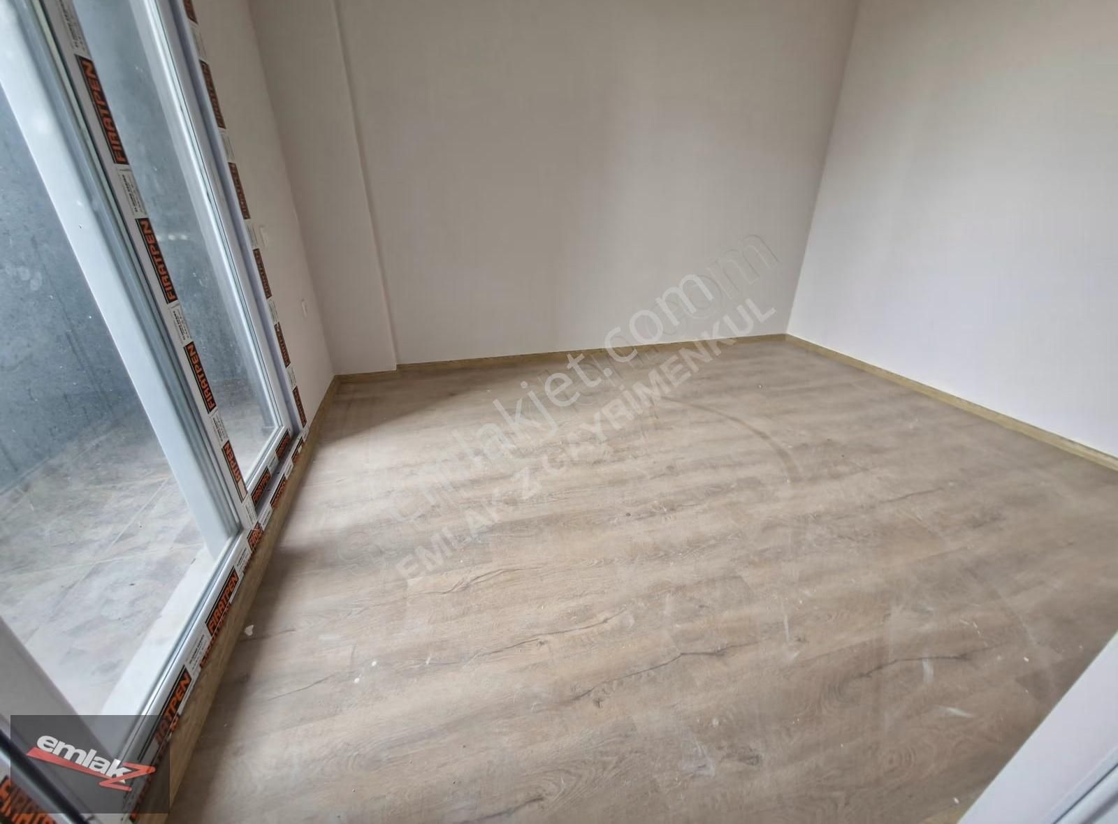 Emlak Z'den 乂 Akdeniz Mahallesin'de 乂site İçerisinde Kiralık 2+1 - Görsel 15