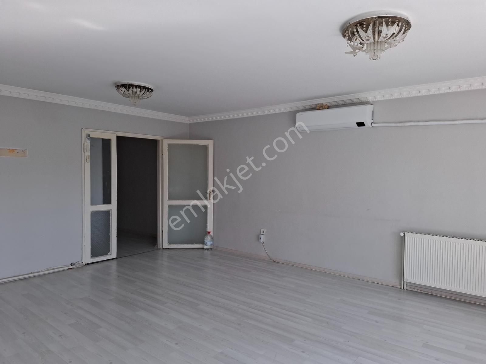 Satılık Yüzüncü Yıl Da Dogalğazlı 4katlı 4 Katı 3150000tl. - Görsel 6