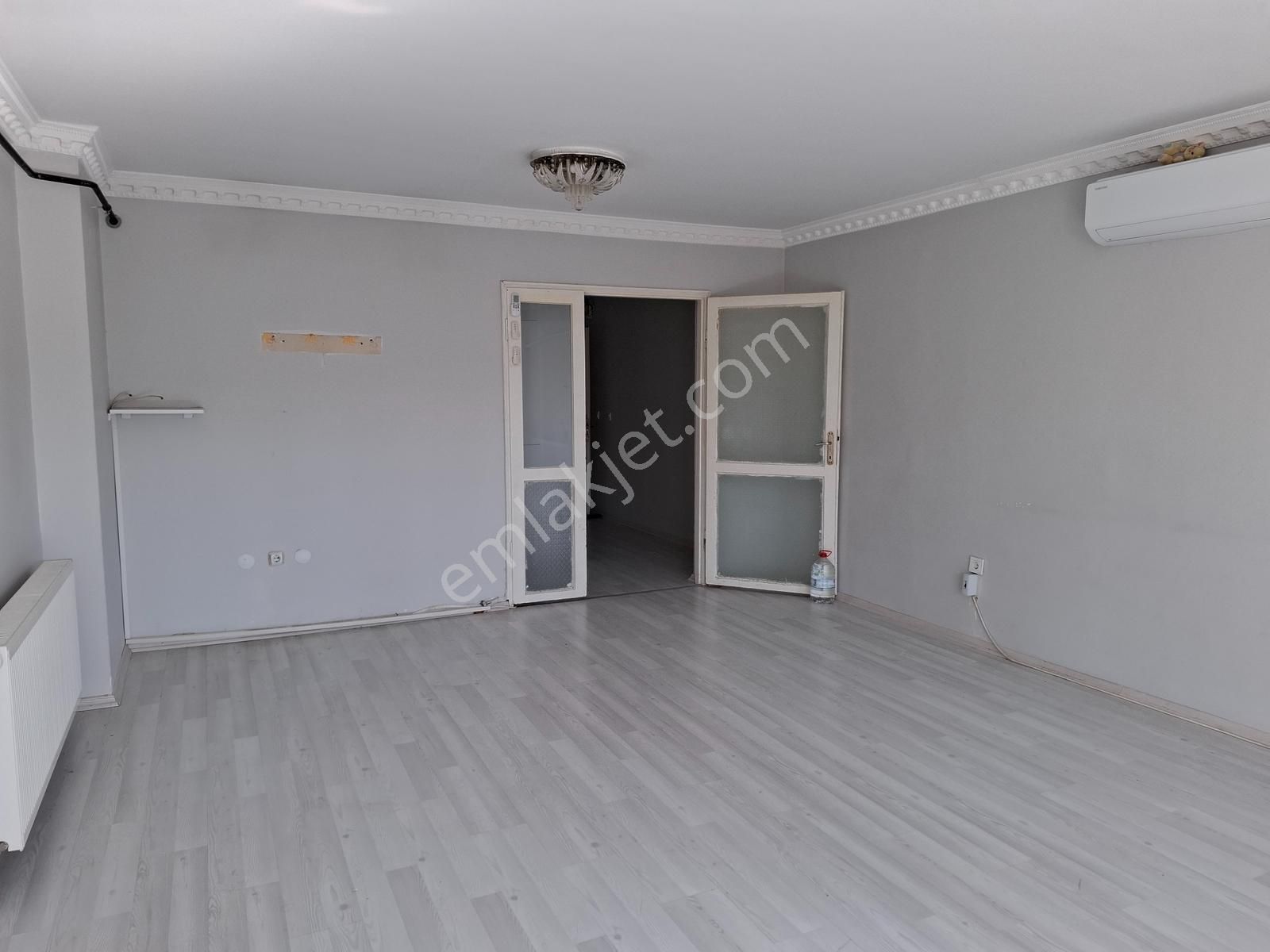 Satılık Yüzüncü Yıl Da Dogalğazlı 4katlı 4 Katı 3150000tl. - Görsel 8