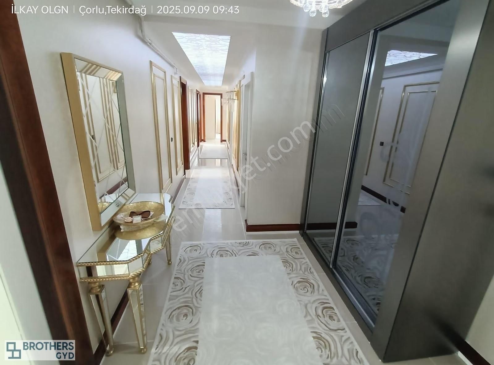 Brothersdan Hürriyet Mah. Havuz Cephe Arakat 175m2 Satılık Daire - Görsel 2