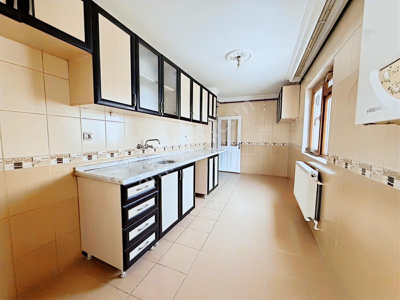 Kanuni Mahallesin'de Emsallerinin Altında Yapılı 3+1 Kupon Daire - Görsel 14