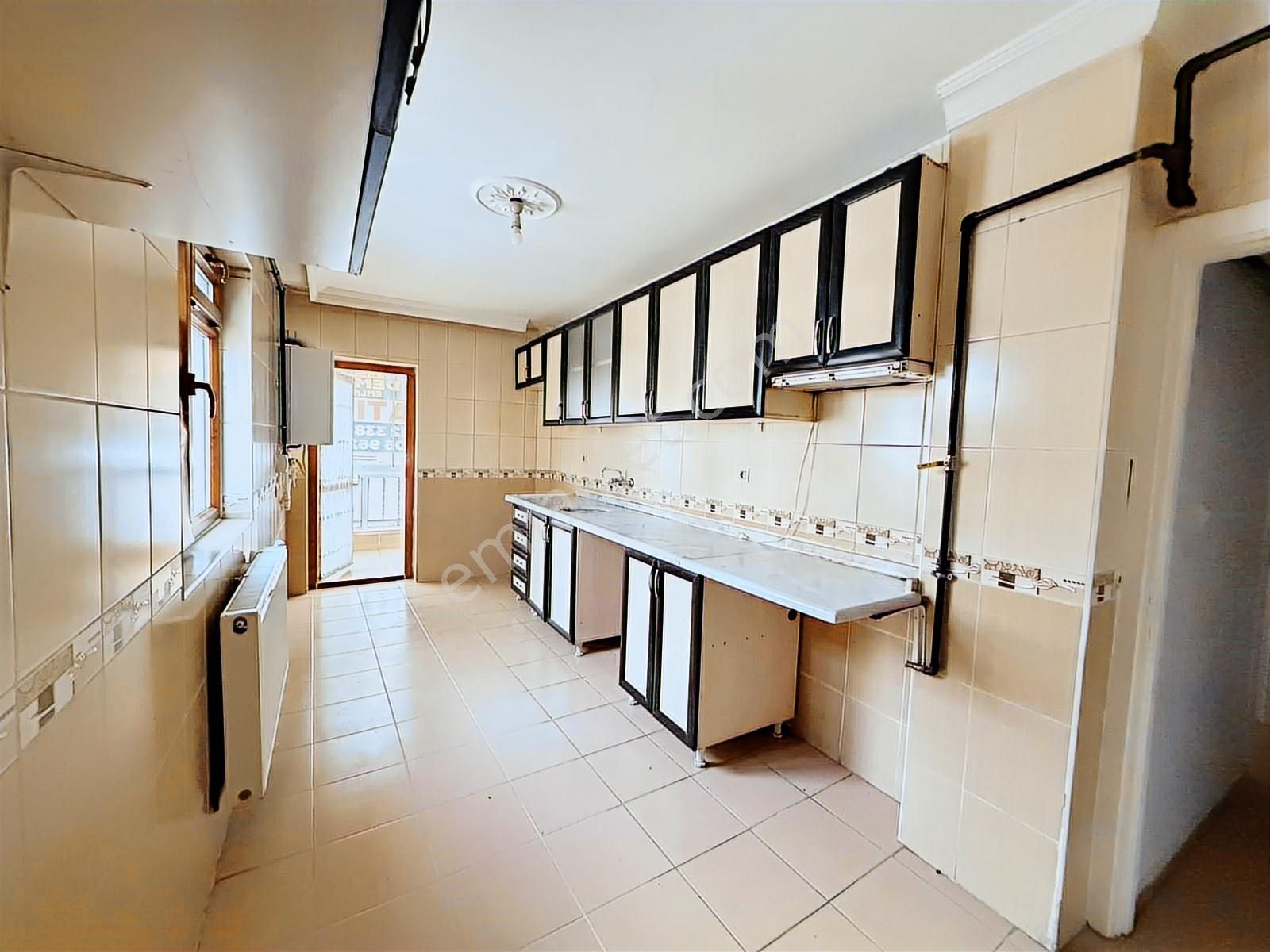 Kanuni Mahallesin'de Emsallerinin Altında Yapılı 3+1 Kupon Daire - Görsel 9