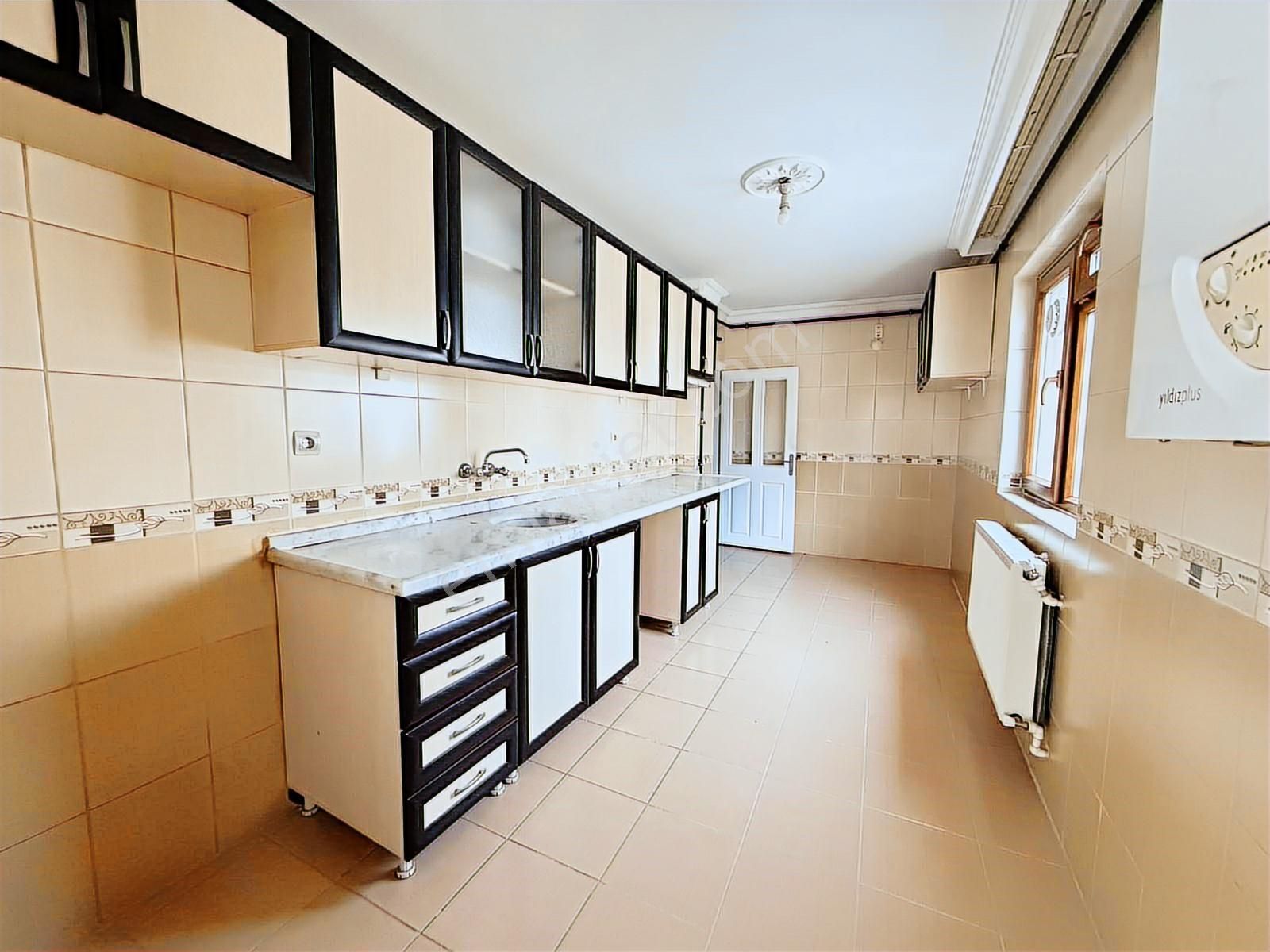 Kanuni Mahallesin'de Emsallerinin Altında Yapılı 3+1 Kupon Daire - Görsel 15