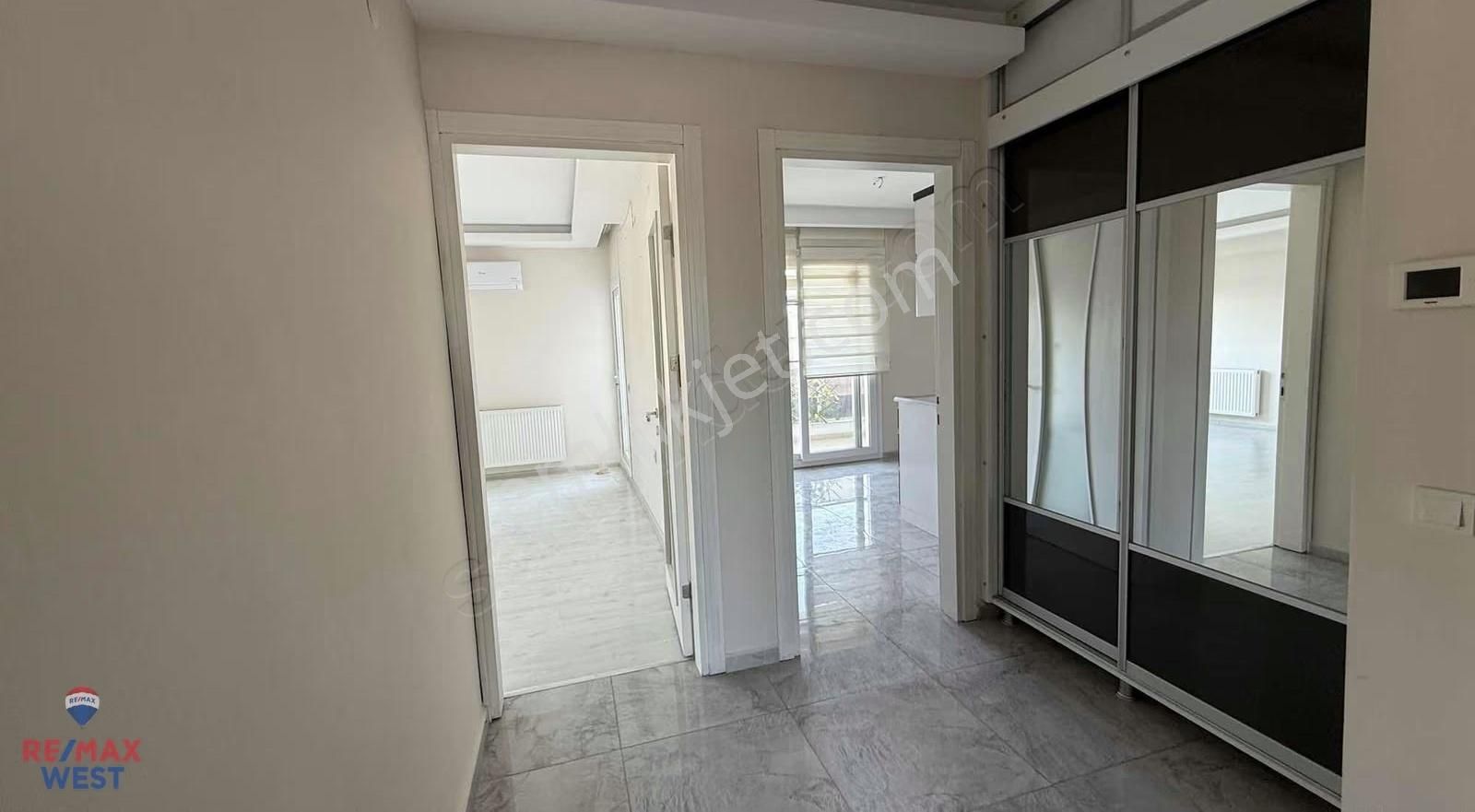 Karşıyaka Şemikler Mavi Şehir İzban Yakını 2 Banyolu Kiralık 2+1 - Görsel 25
