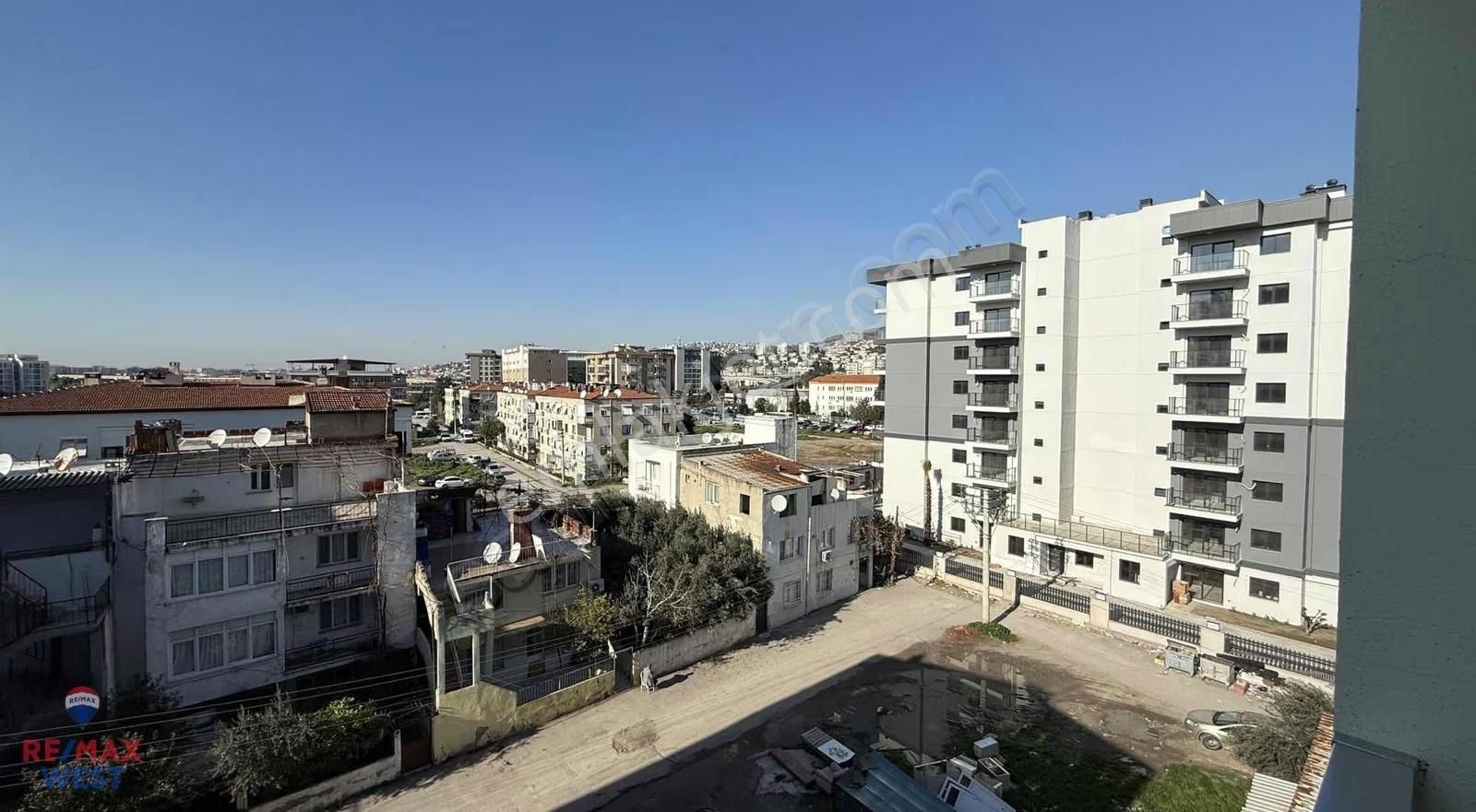 Karşıyaka Şemikler Mavi Şehir İzban Yakını 2 Banyolu Kiralık 2+1 - Görsel 7