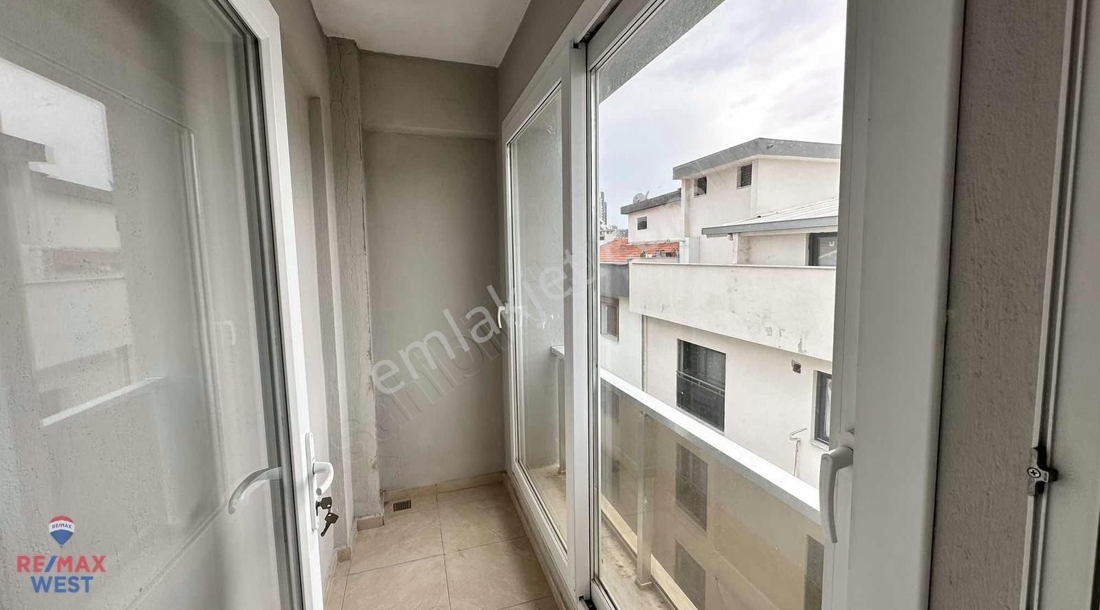Karşıyaka Şemikler Mavi Şehir İzban Yakını 2 Banyolu Kiralık 2+1 - Görsel 10