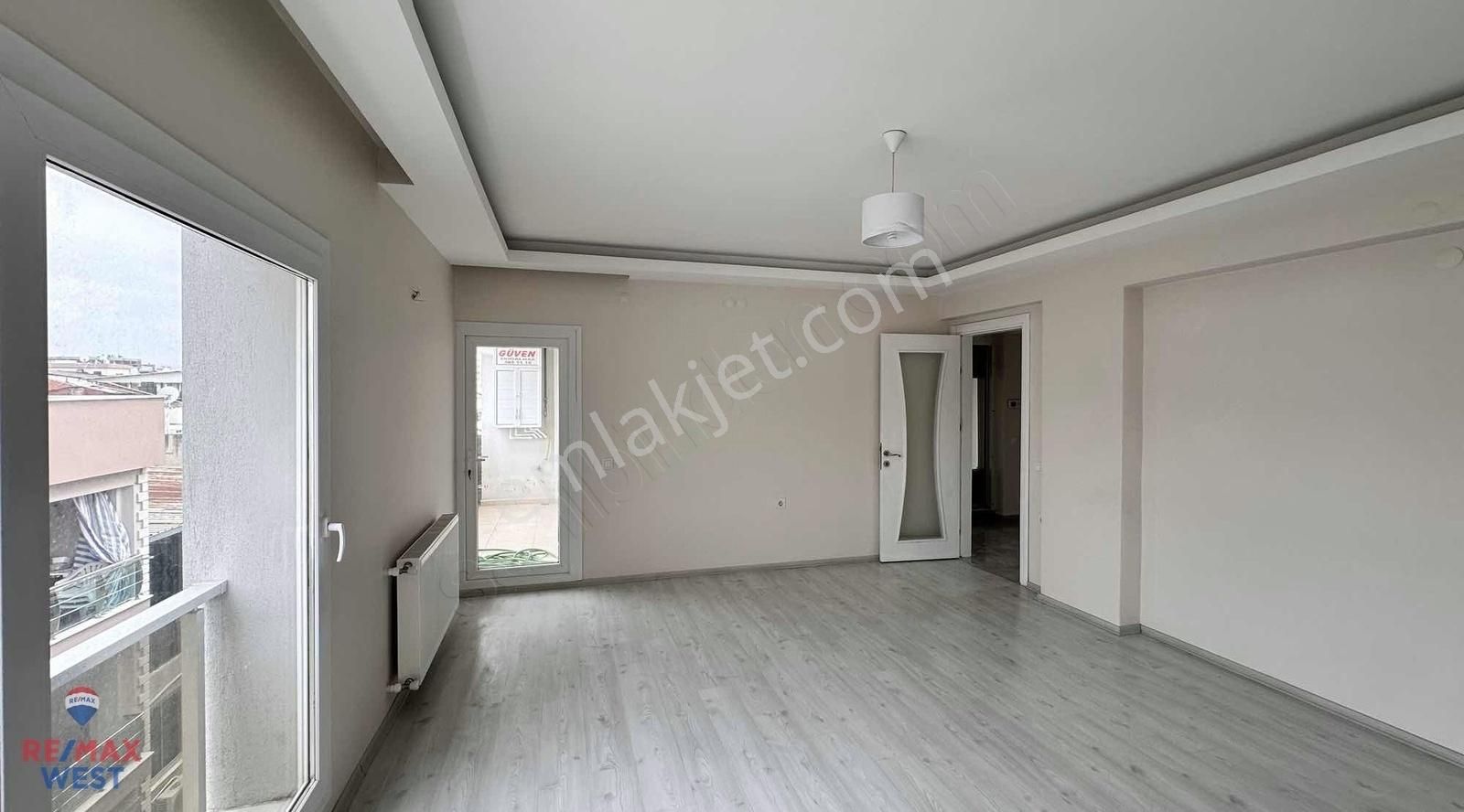 Karşıyaka Şemikler Mavi Şehir İzban Yakını 2 Banyolu Kiralık 2+1 - Görsel 22