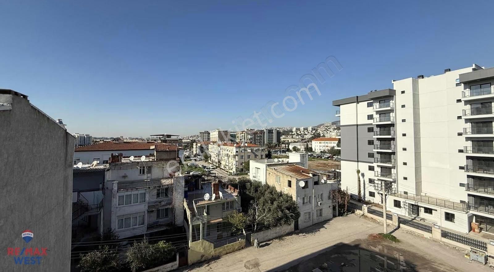 Karşıyaka Şemikler Mavi Şehir İzban Yakını 2 Banyolu Kiralık 2+1 - Görsel 27