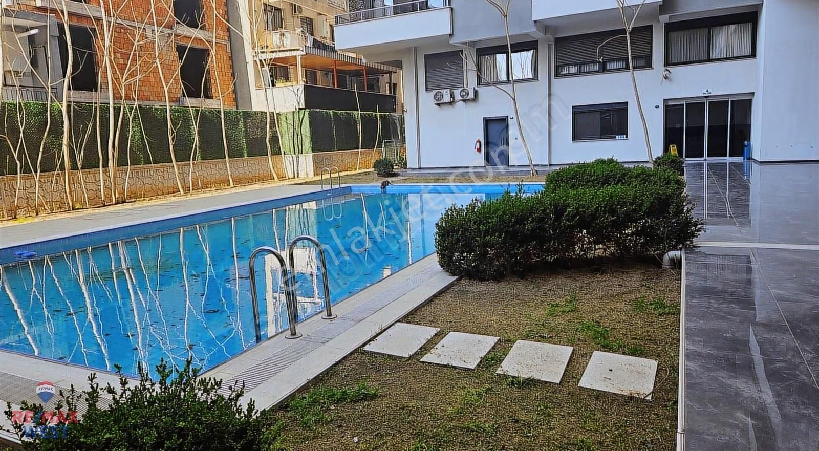 Çiğli Olive Park Evlerinde Full Eşyalı Kiralık 1+1 Daire - Görsel 25