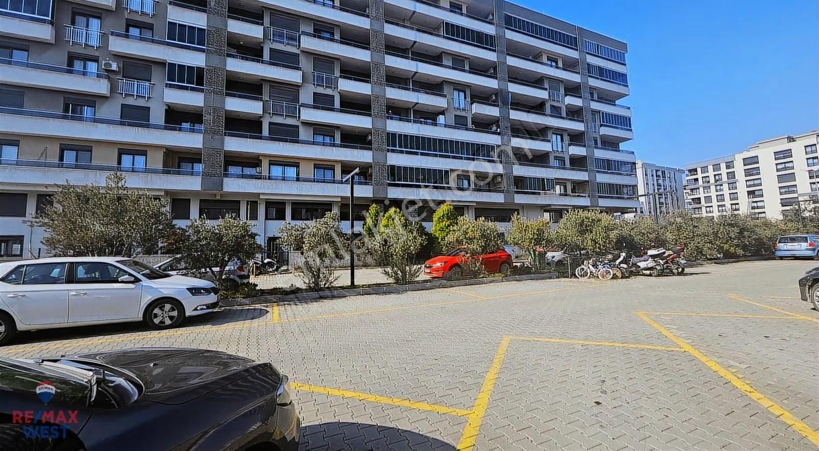 Çiğli Olive Park Evlerinde Full Eşyalı Kiralık 1+1 Daire - Görsel 23