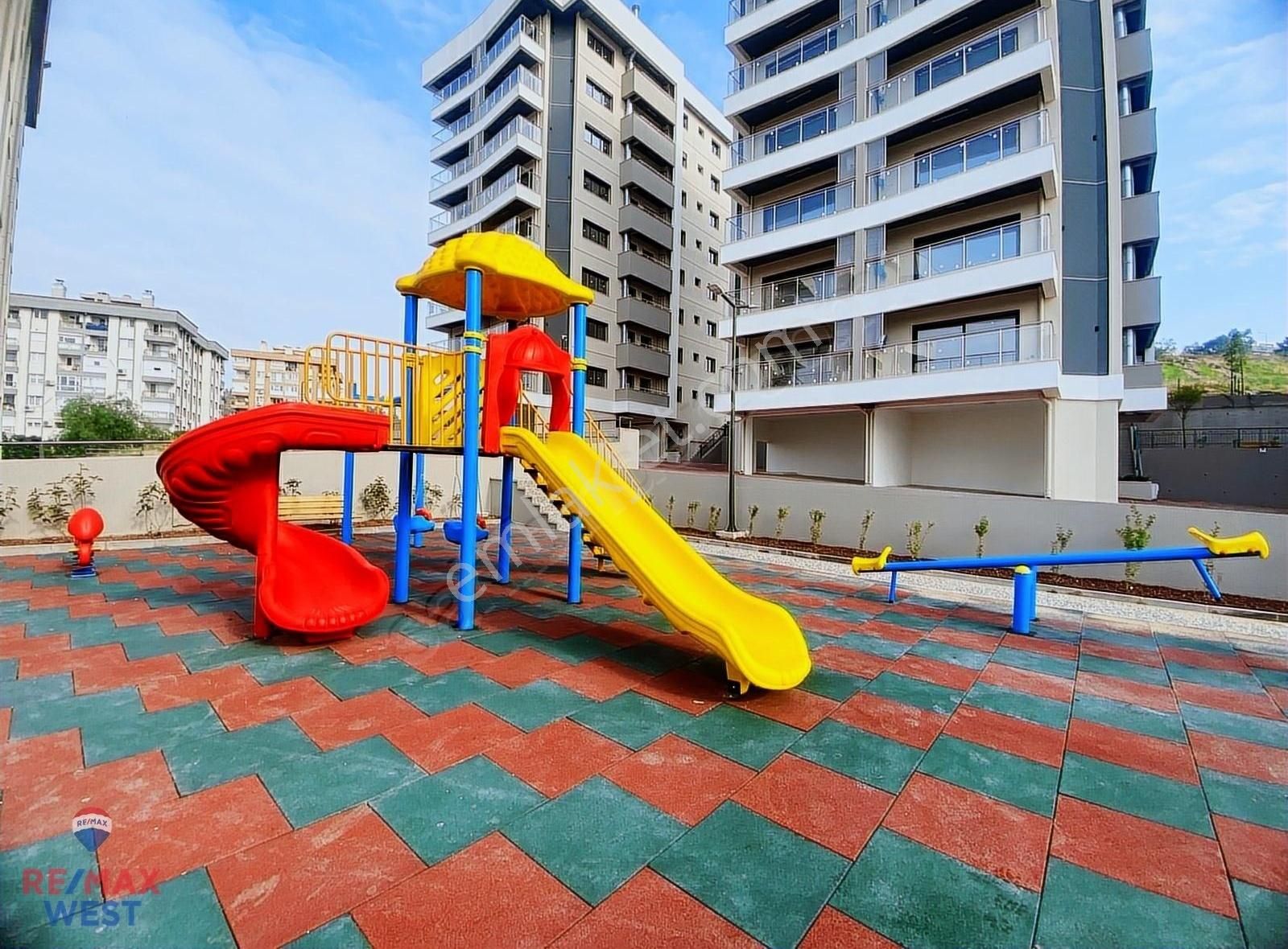 Çiğli Has Evler'de Kiralık 2+1 Daire - Görsel 3