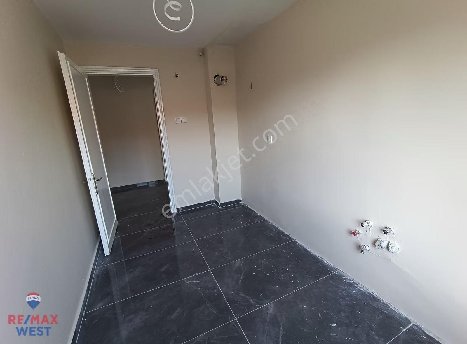 Atatürk Lisesi Arkası Yenilenmiş Kiralık Daire - Görsel 18