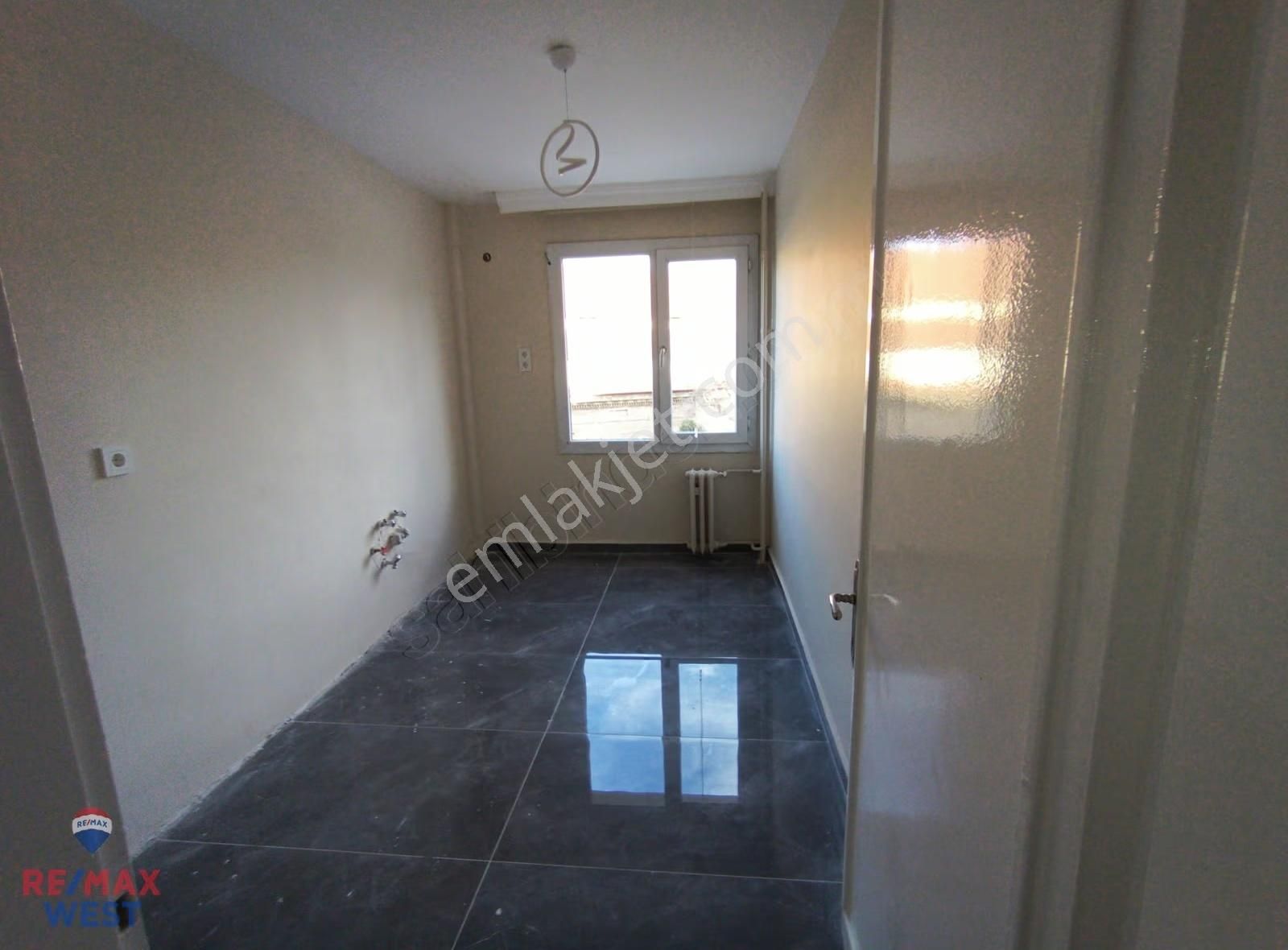 Atatürk Lisesi Arkası Yenilenmiş Kiralık Daire - Görsel 4