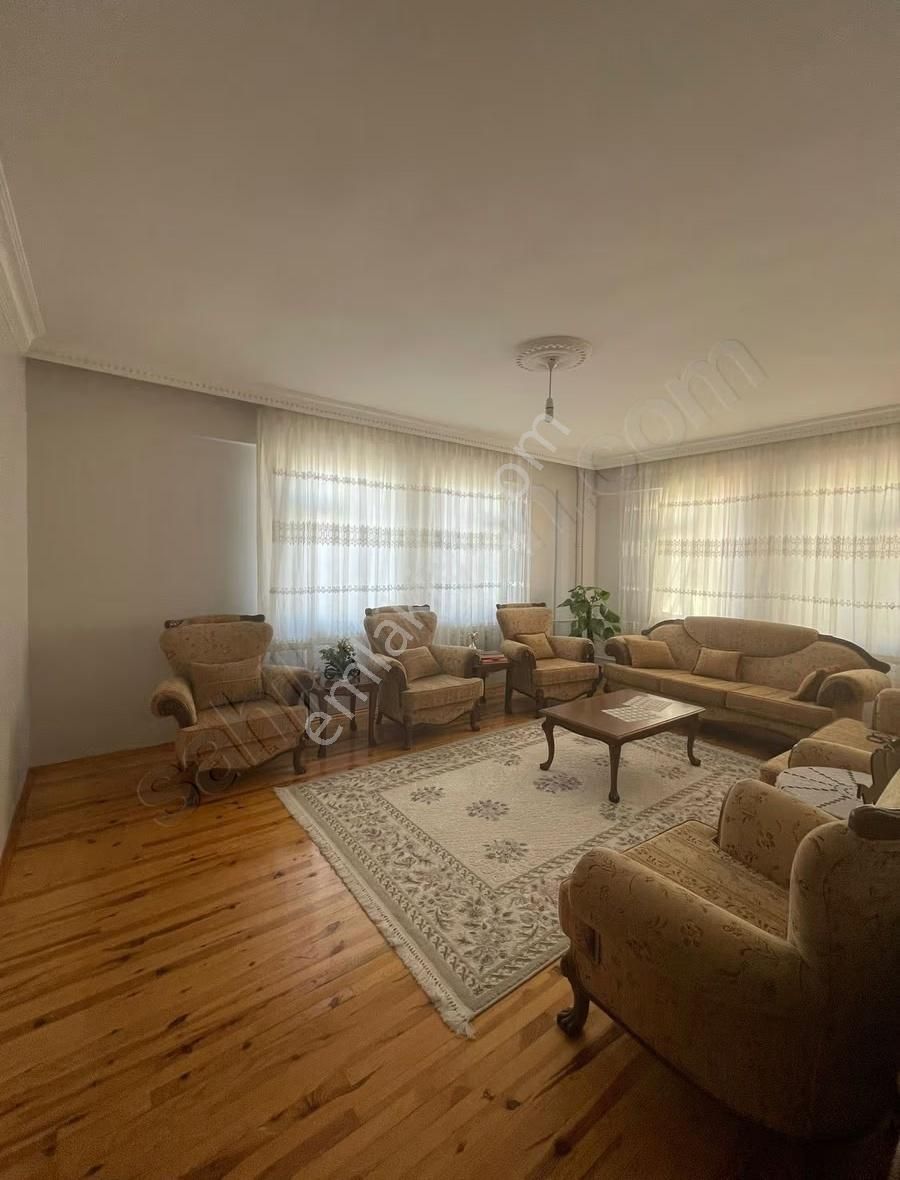 Akhüyük Sitesinde Arakat Acill Satılık Daire - Görsel 10