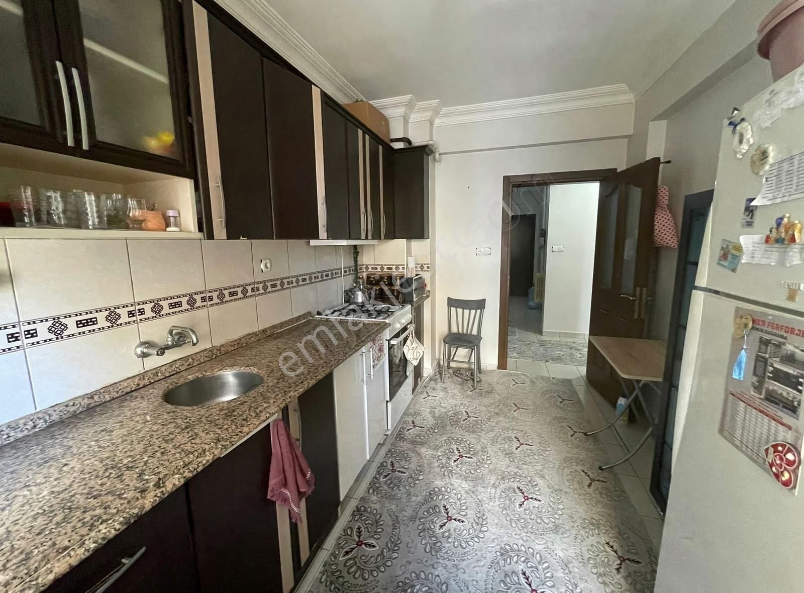 Akhüyük Sitesinde Arakat Acill Satılık Daire - Görsel 11