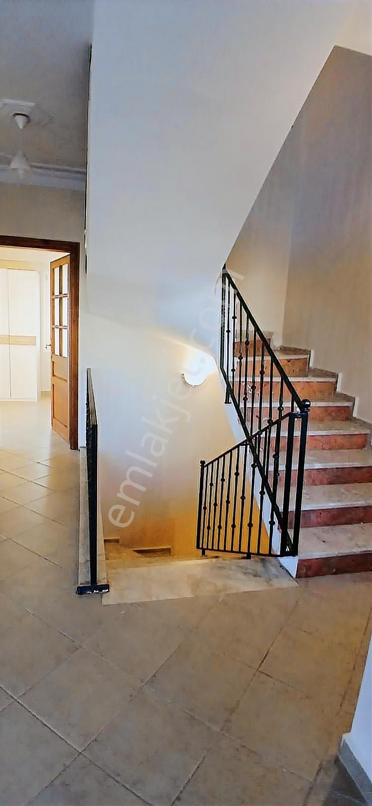 Stoptan Foça Barış Manço Bulvarında 3+1 Dubleks Daire - Görsel 26