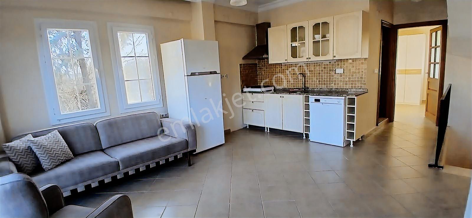 Stoptan Foça Barış Manço Bulvarında 3+1 Dubleks Daire - Görsel 16